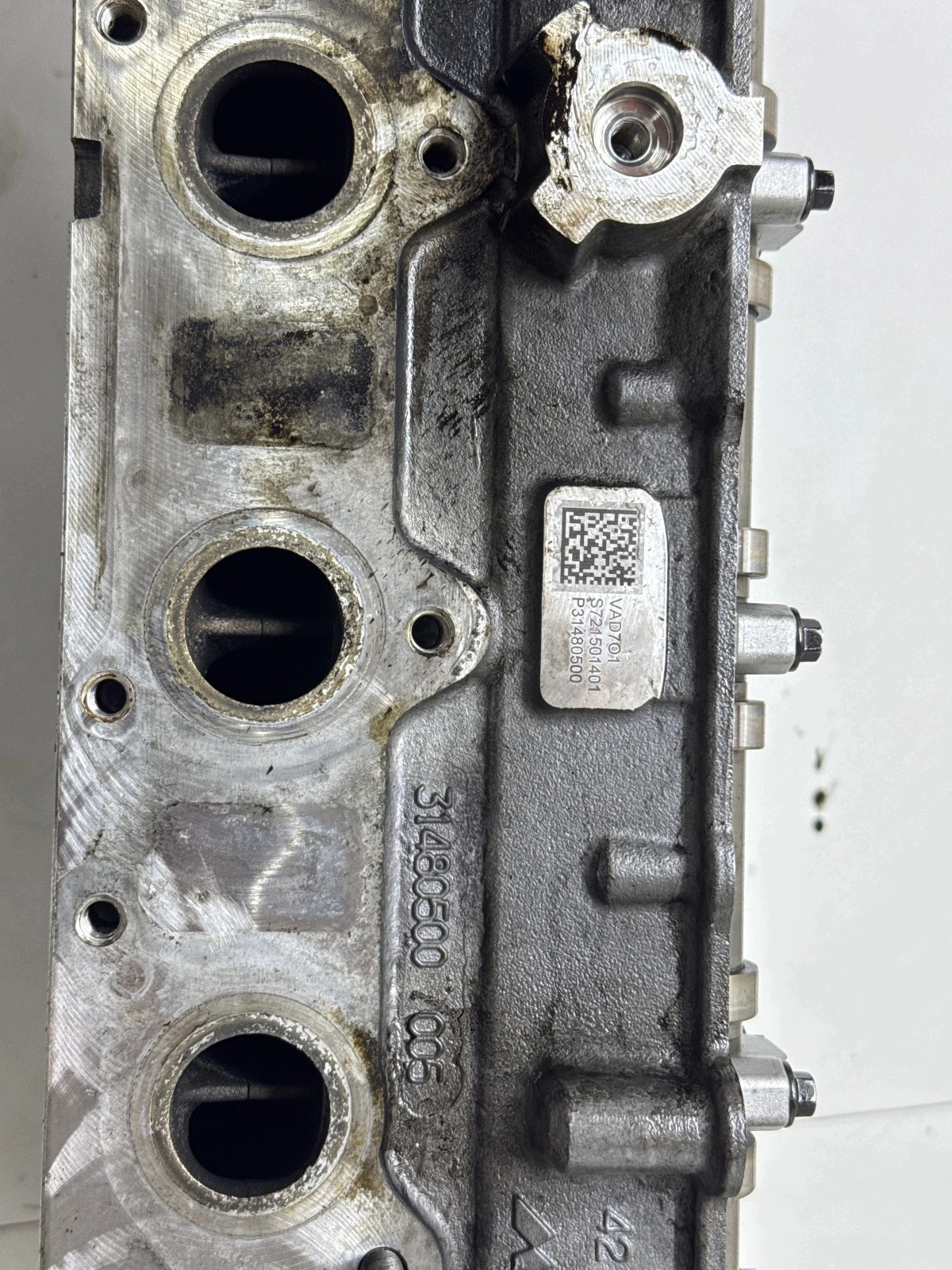 Cabeçote Volvo XC60 II 2.0D 31480502 Usado image 7