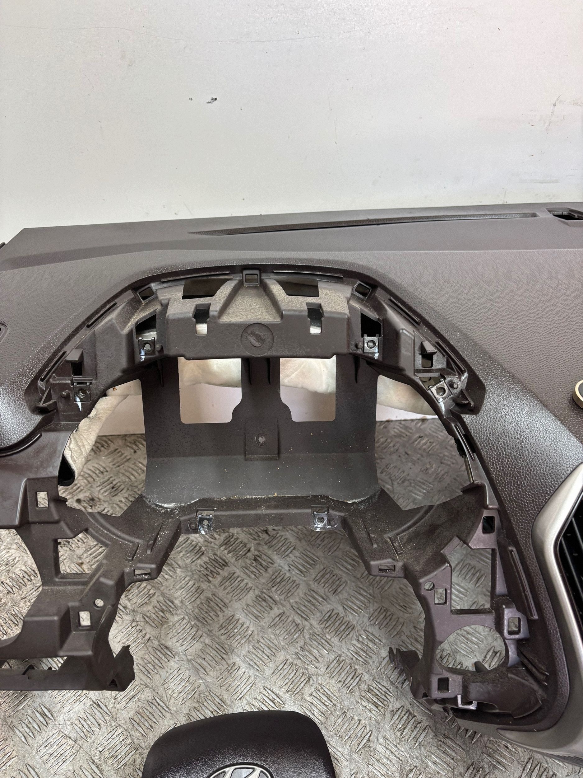 Dashboard console airbag spaners Hyundai IX35 image 3