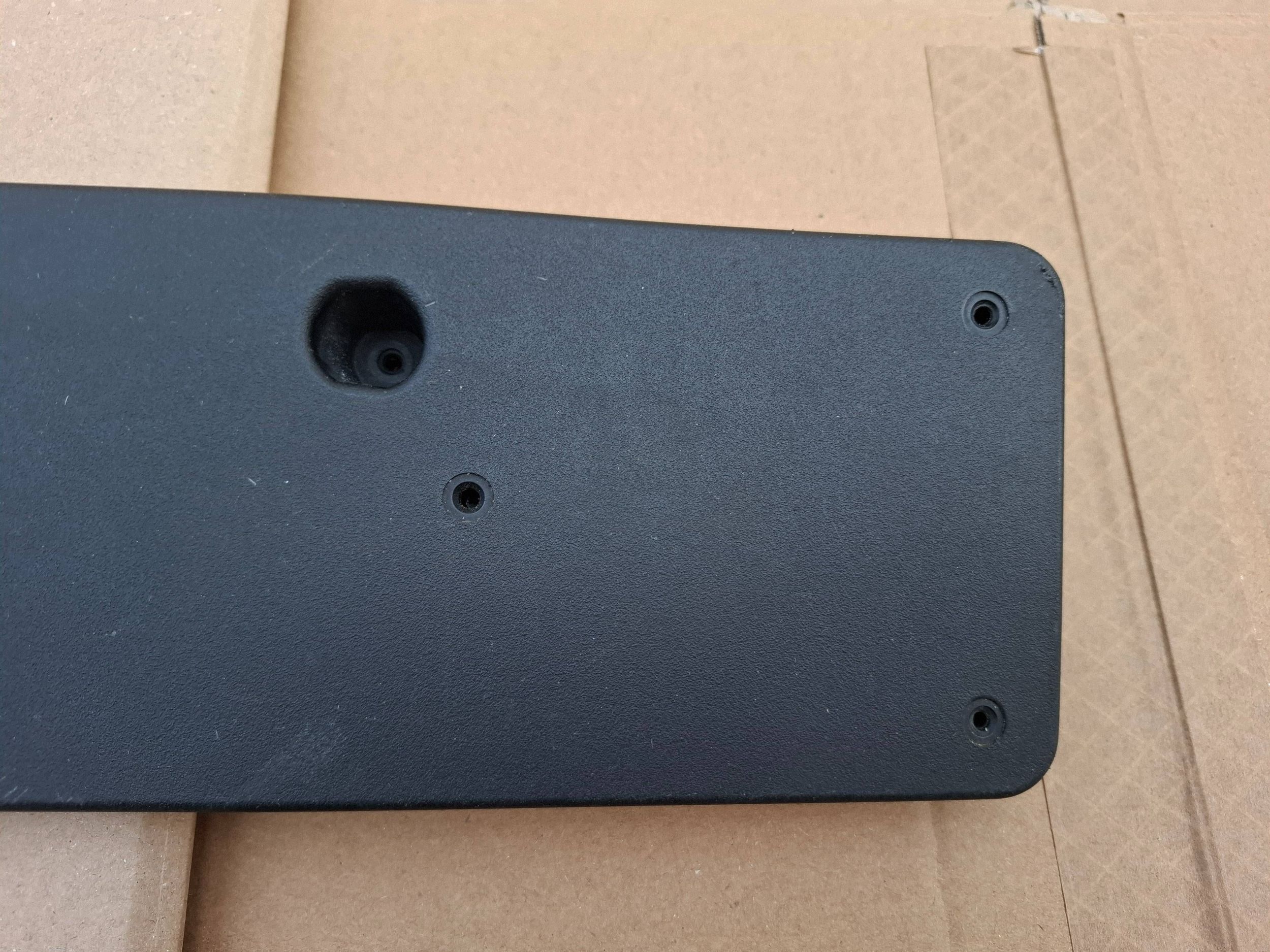 Mercedes GLC W253 AMG Kennzeichenhalter hinten OEM A2538853700 image 4