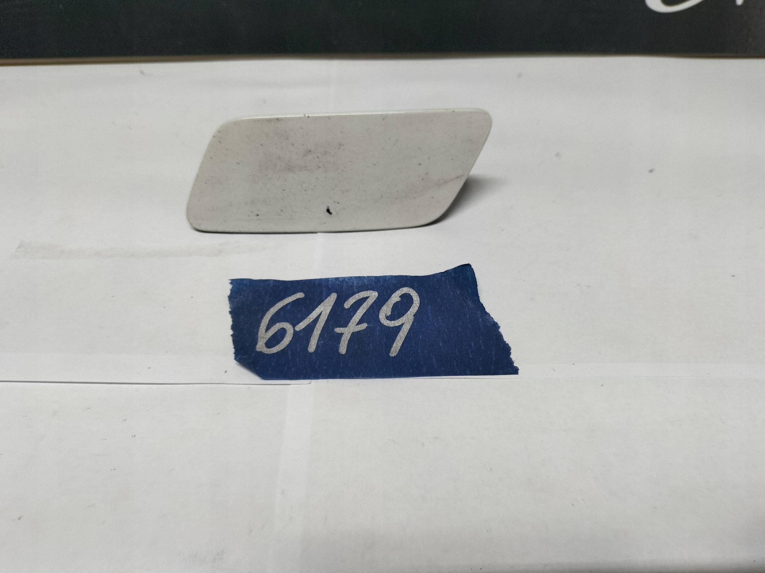 Cache lave-glace gauche VW Passat B7 CC 3C8 2012-2016 image 3