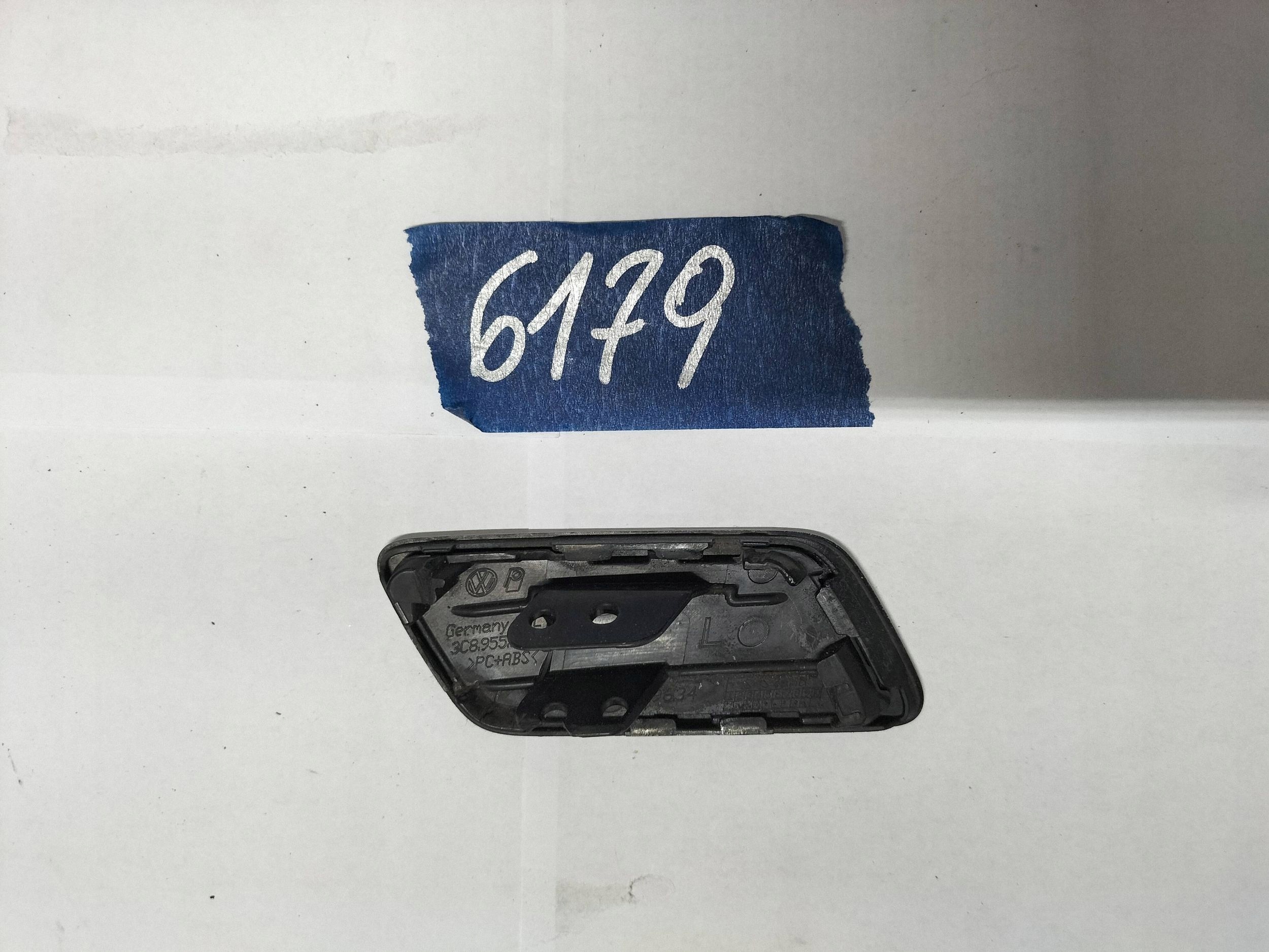 Cache lave-glace gauche VW Passat B7 CC 3C8 2012-2016 image 7
