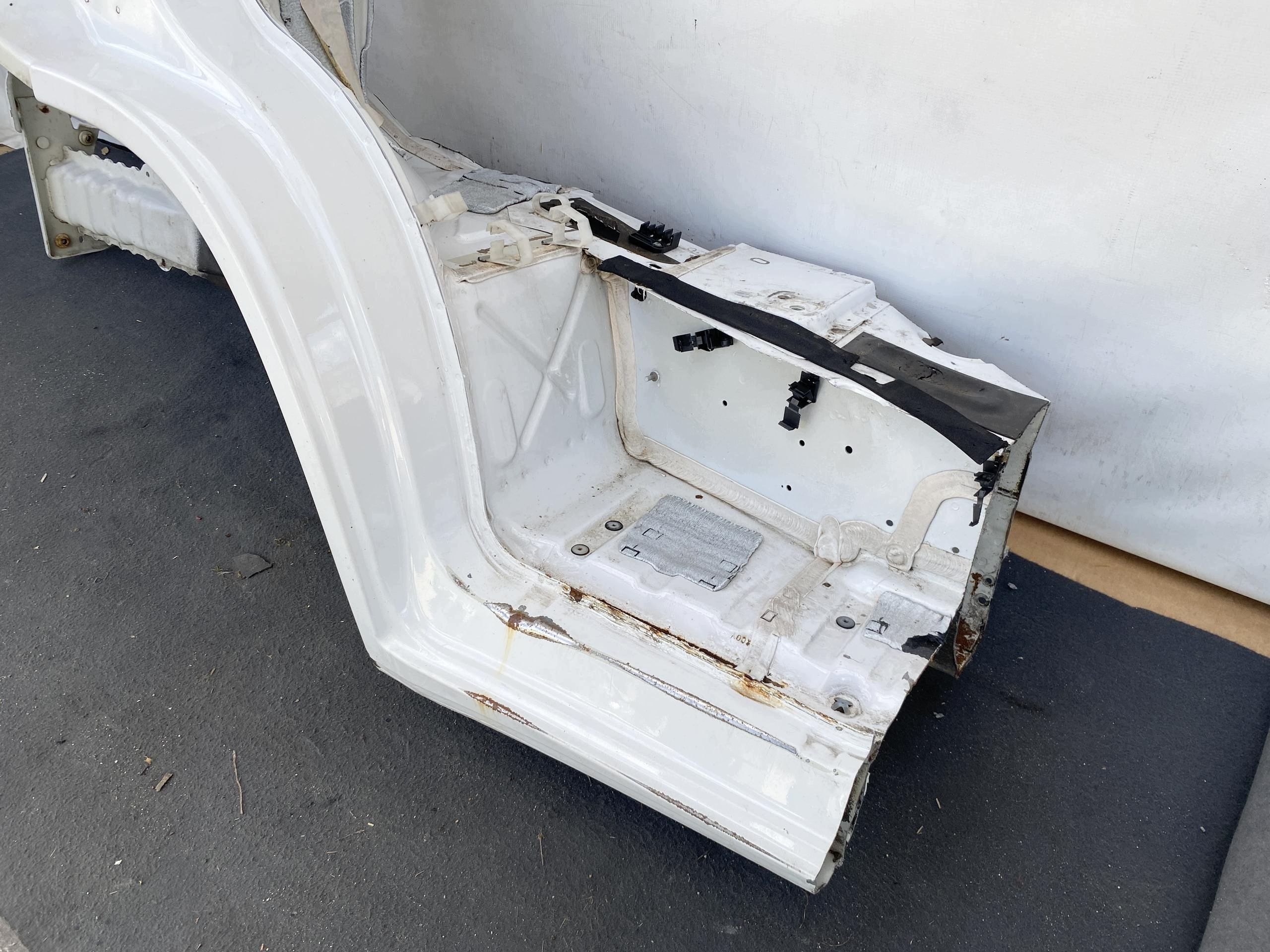 Fiat Ducato 14 Parafuso Dianteiro Esquerdo Branco OEM 1617418380 image 3