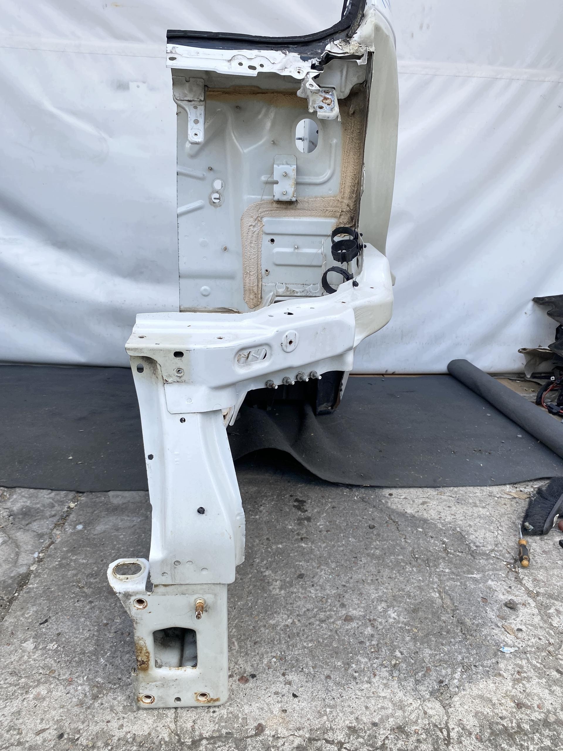Fiat Ducato 14 Parafuso Dianteiro Esquerdo Branco OEM 1617418380 image 10