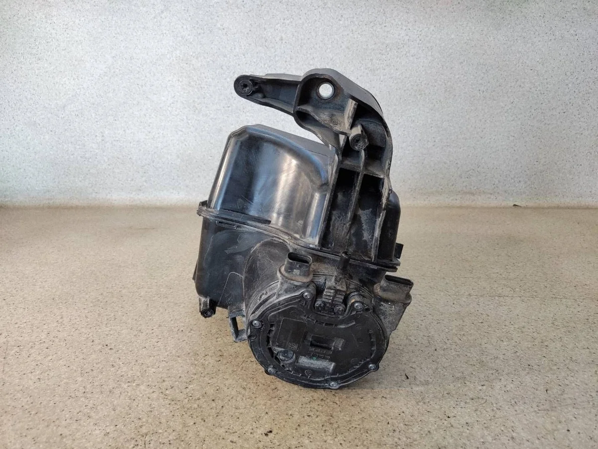 Serbatoio AdBlue Pompa Volvo V90 31405824 image 3