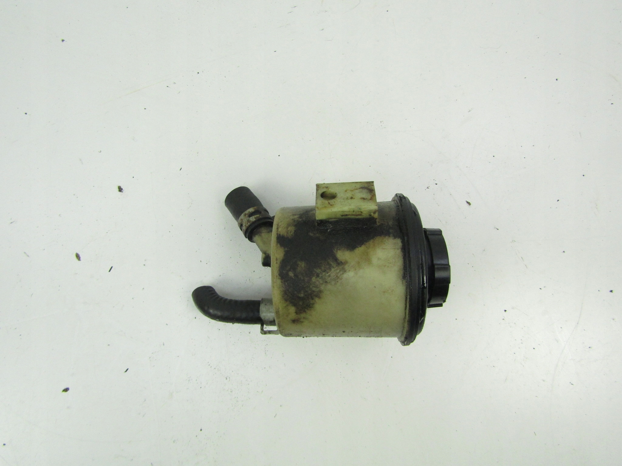 Nissan Almera N16 ohjaustehostimen säiliö AK-6-89827