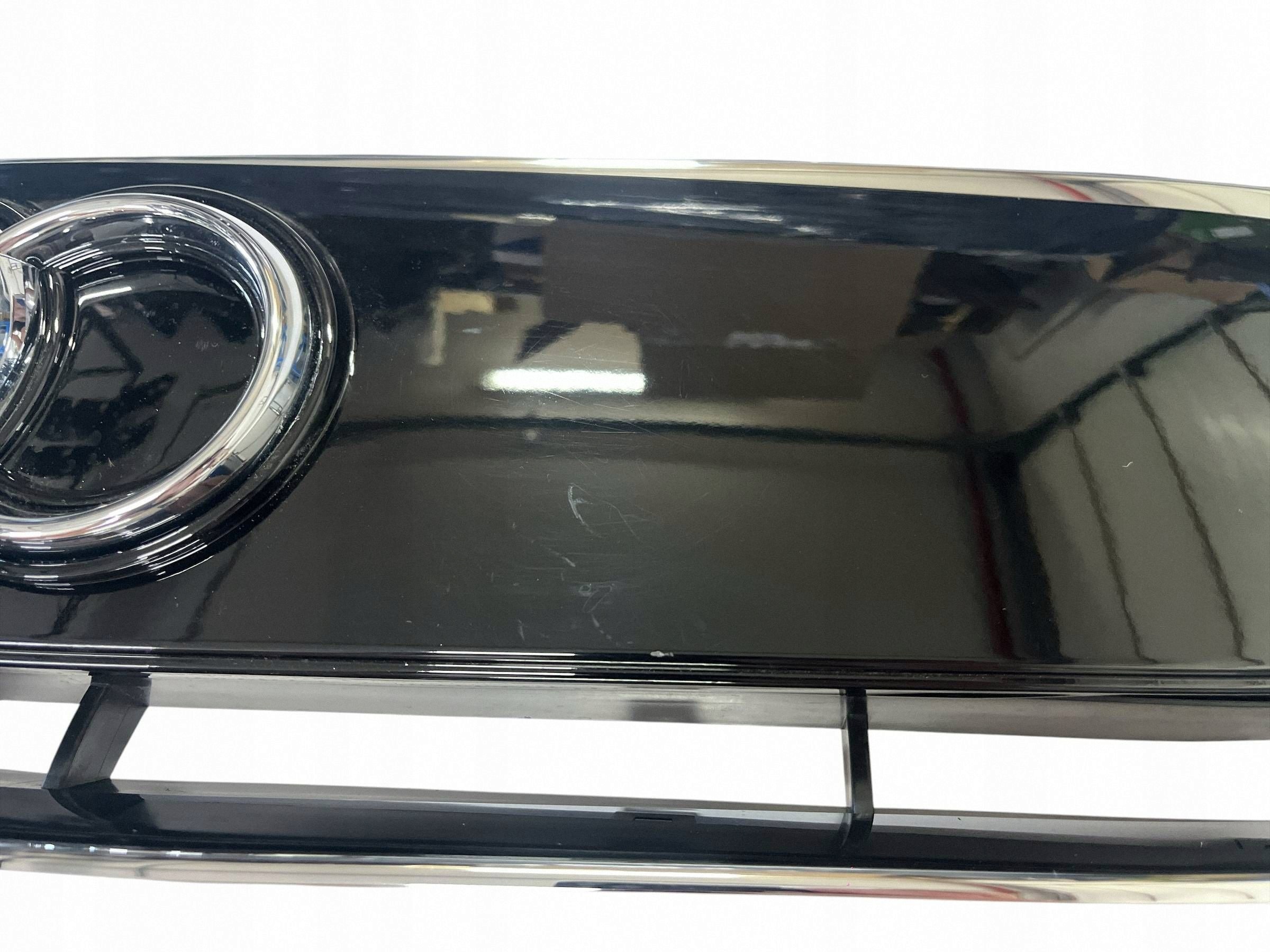 Calandre Audi A2 8Z0853631 Occasion image 6