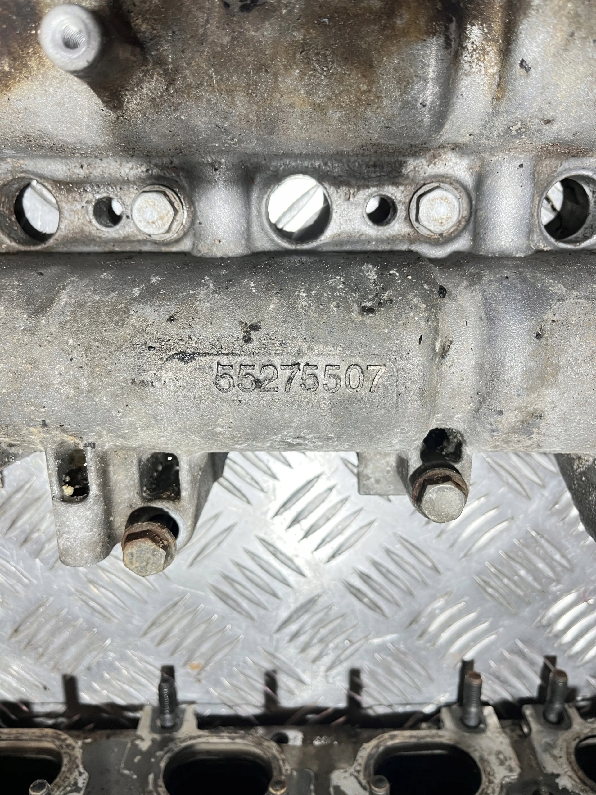 Cabeçote Completo com Árvores Alfa Romeo Giulia 2.2 D JTD image 6