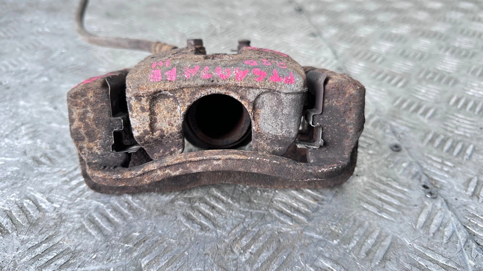 Bremszange rechts hinten Hyundai Santa Fé III 2.2D 14-20 image 3