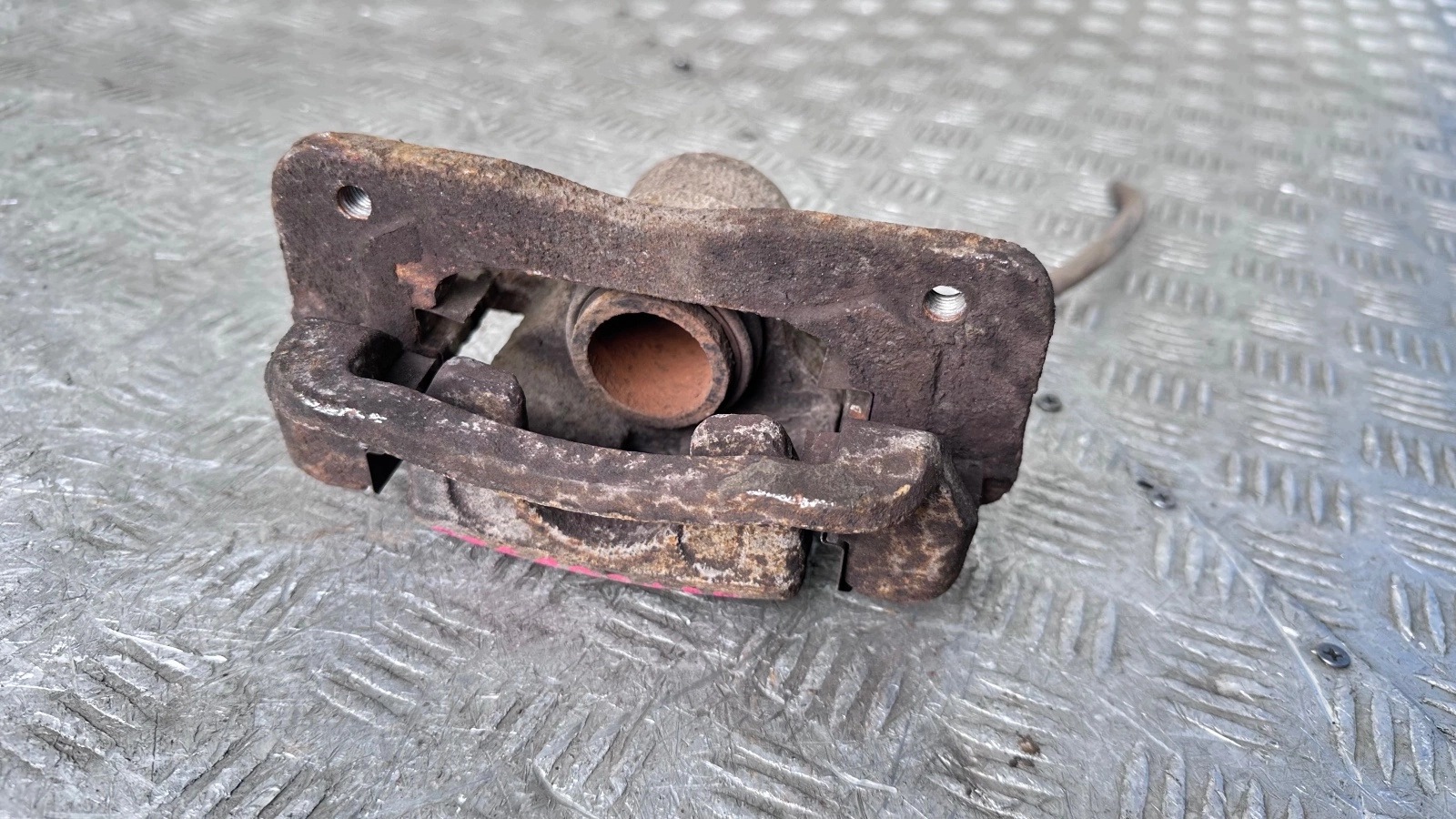 Bremszange rechts hinten Hyundai Santa Fé III 2.2D 14-20 image 6