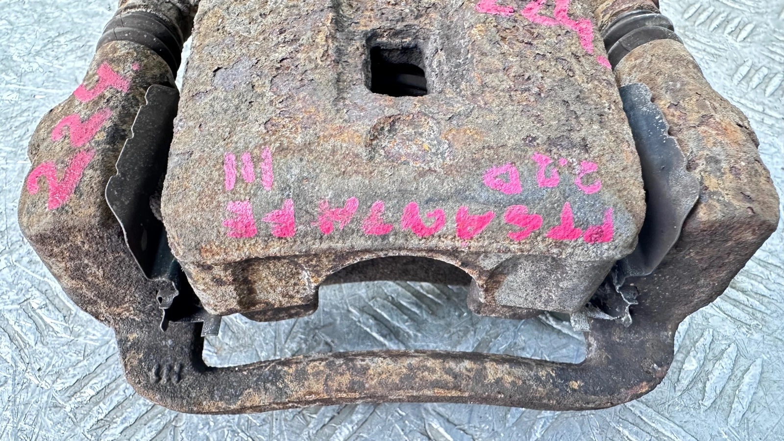 Bremszange rechts hinten Hyundai Santa Fé III 2.2D 14-20 image 8