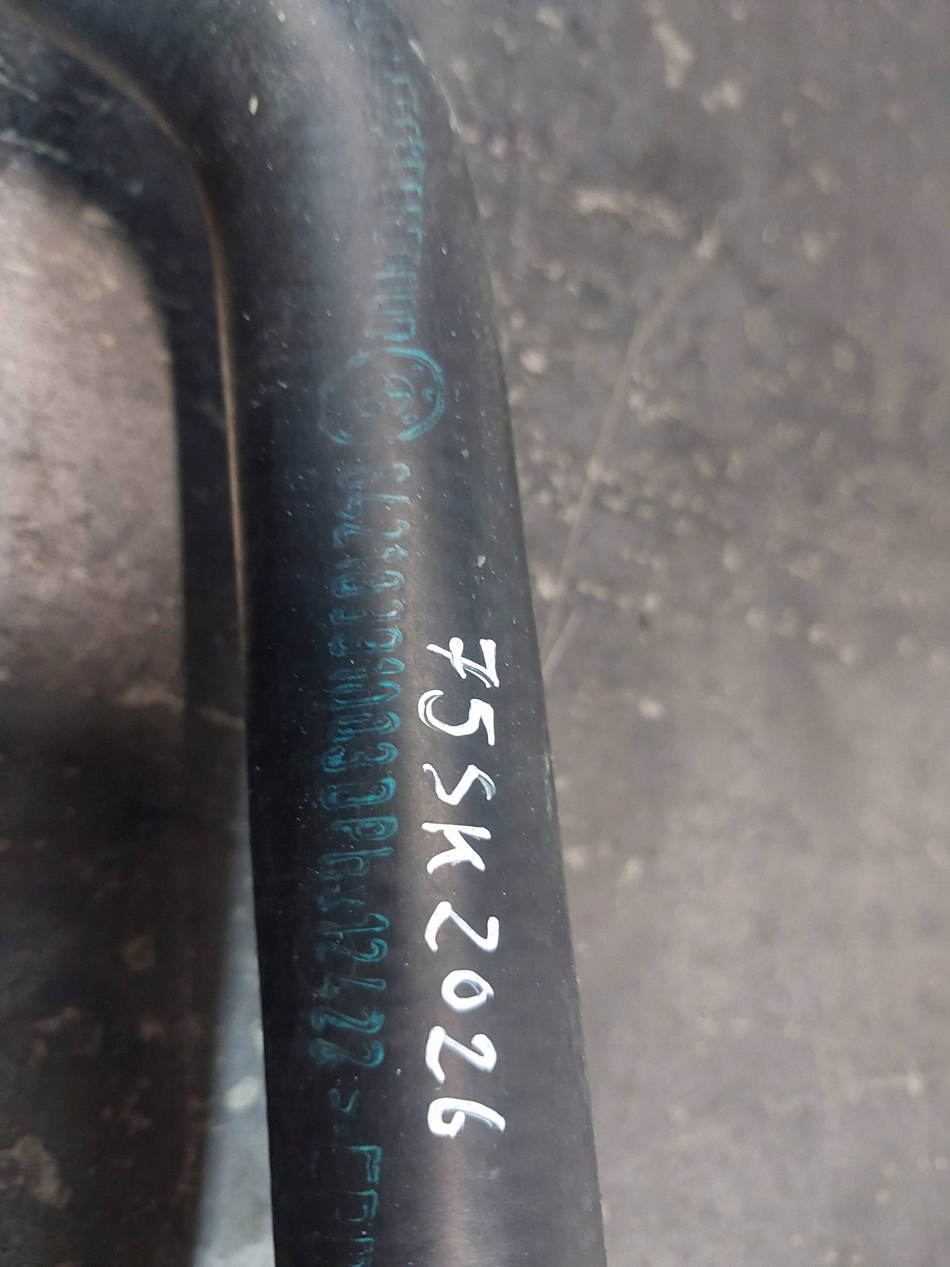 BMW OE 64218391003 tuyau d'eau d'occasion image 3