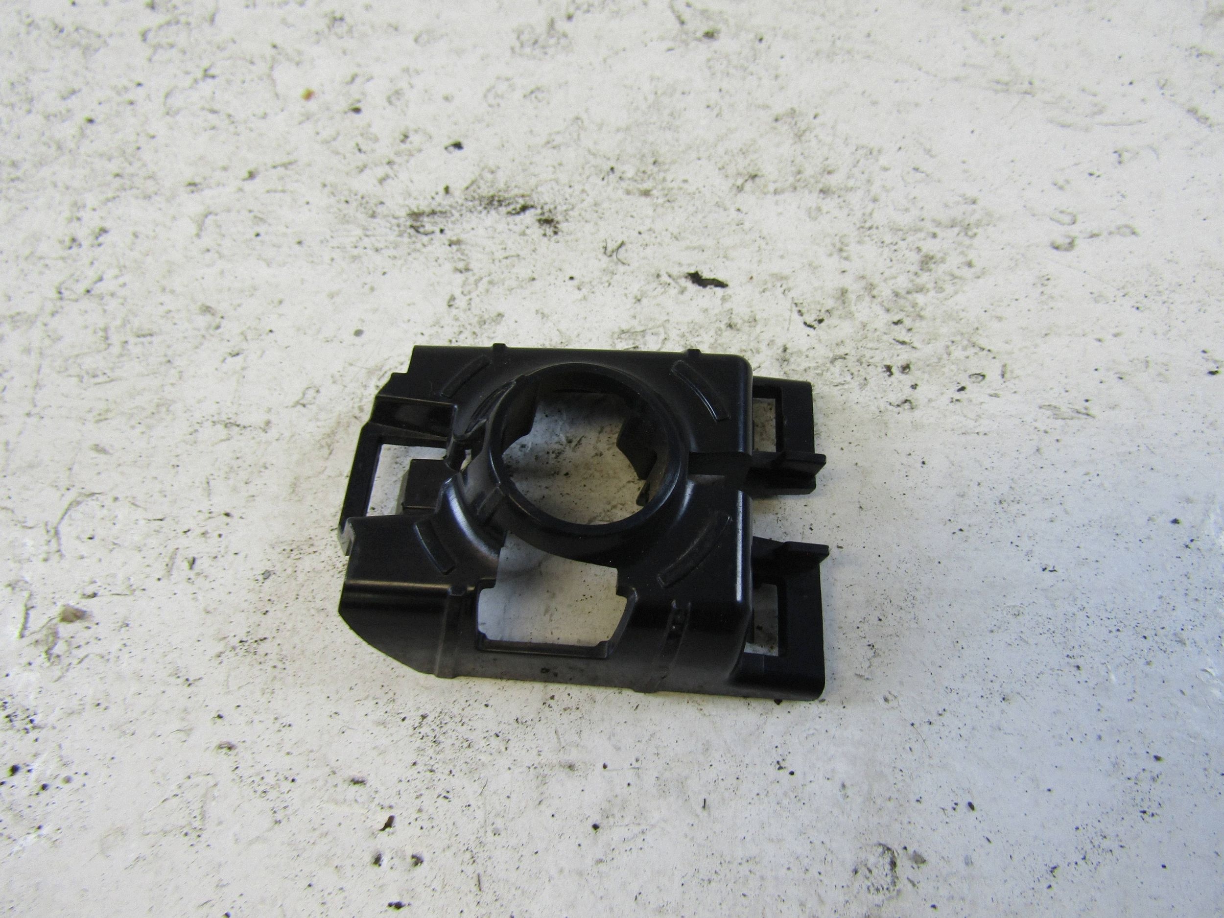 Support capteur de stationnement Audi Q3 83A919267B image 2