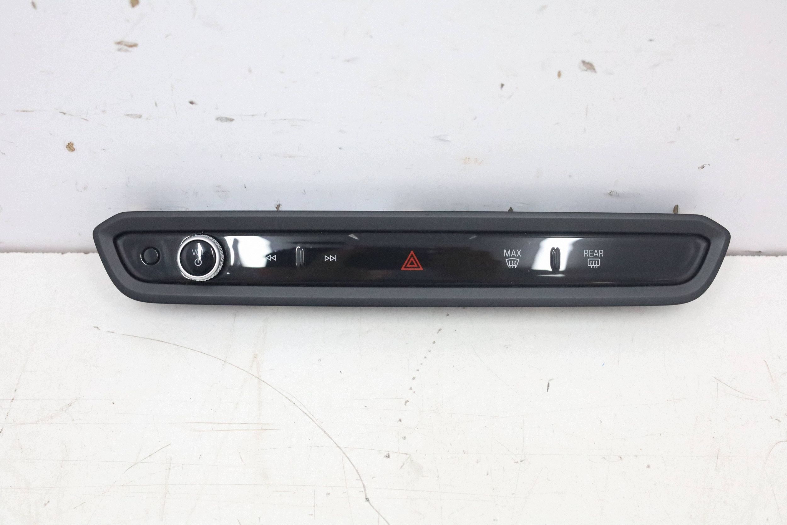 BMW G20 Radio Switch Panel 5A63F19 Used image 2