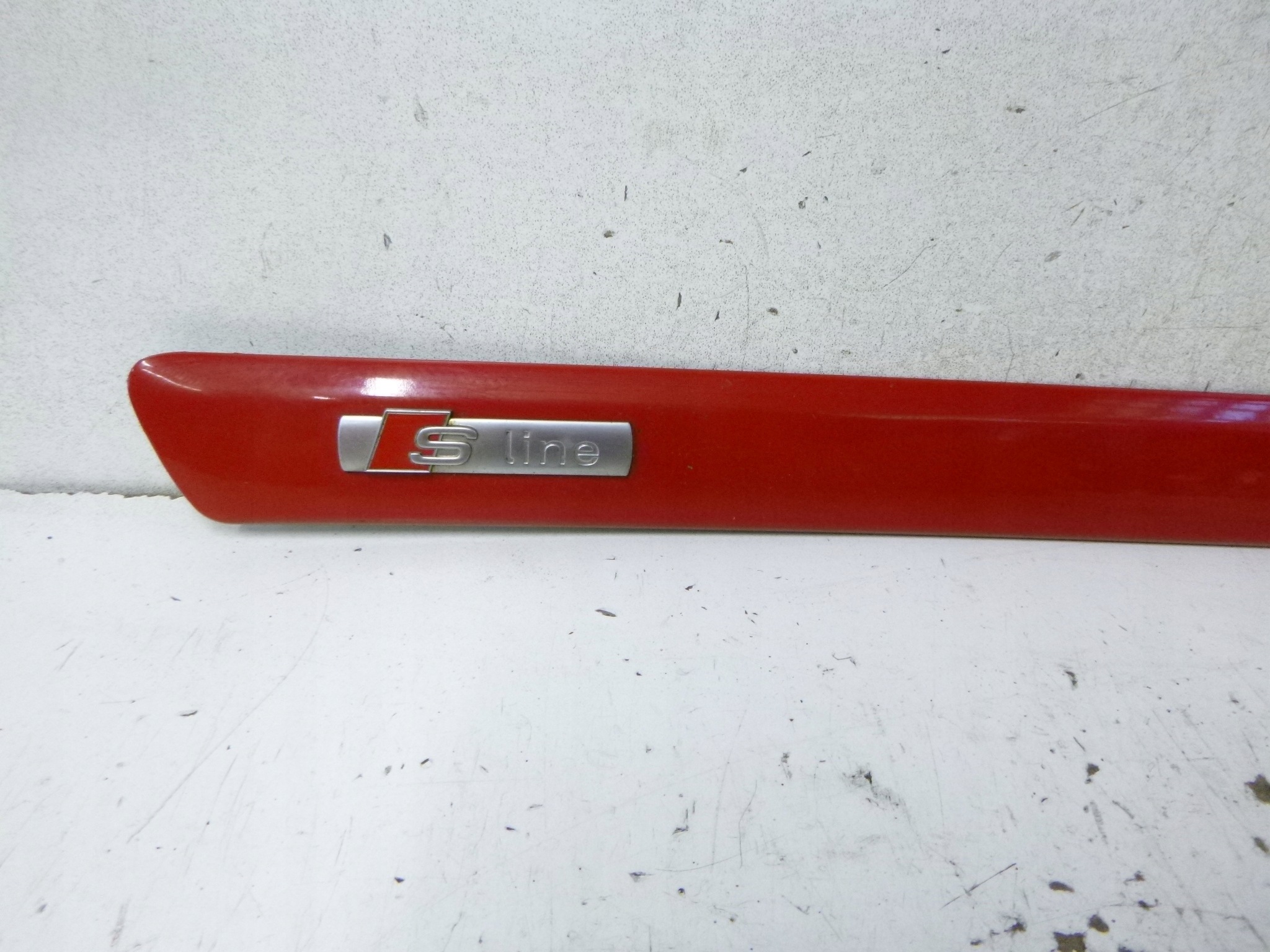 Audi A4 B7 S Line Liste Porte AR Droit 8E0853964 image 3