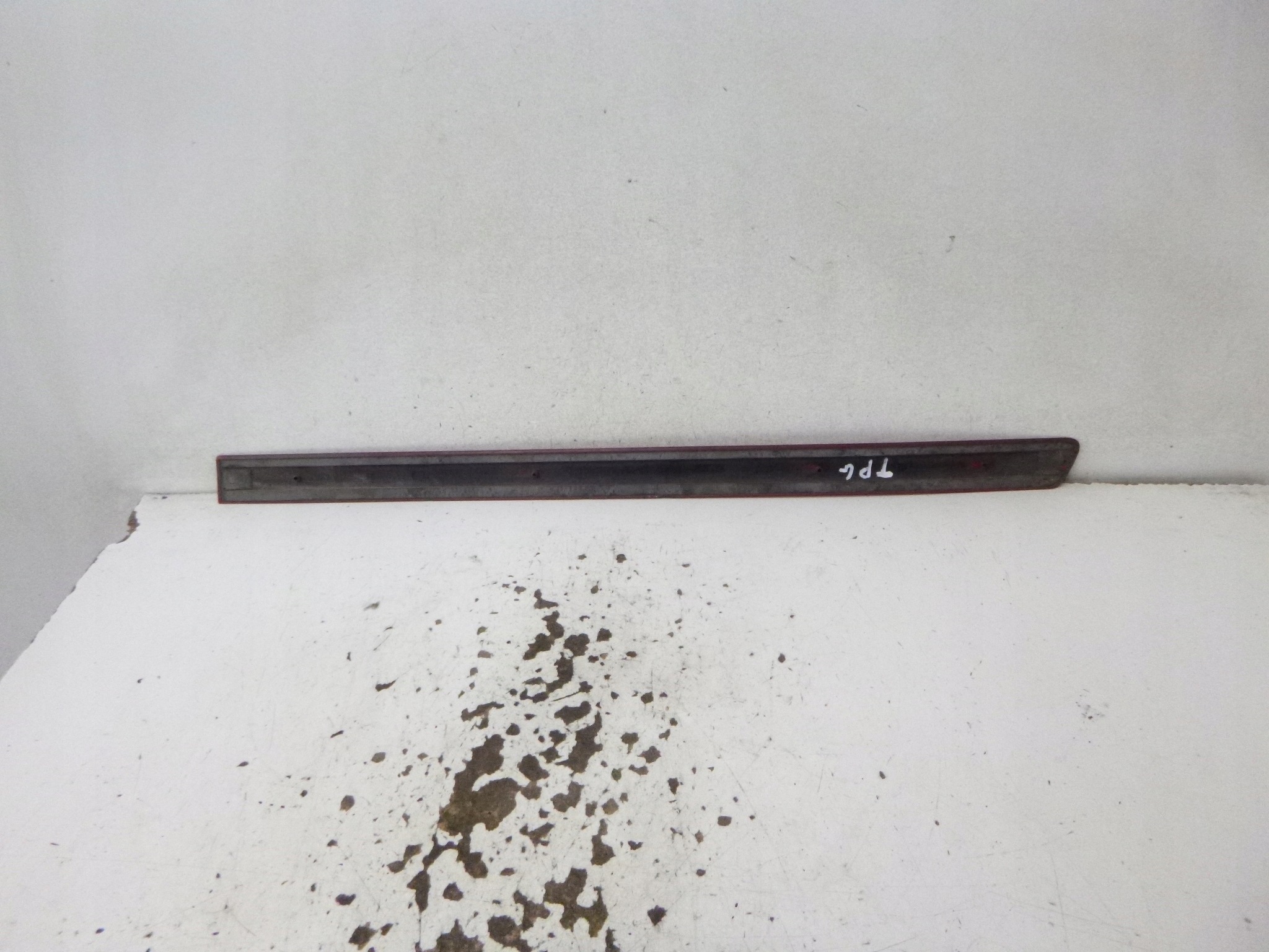 Audi A4 B7 S Line Liste Porte AR Droit 8E0853964 image 6