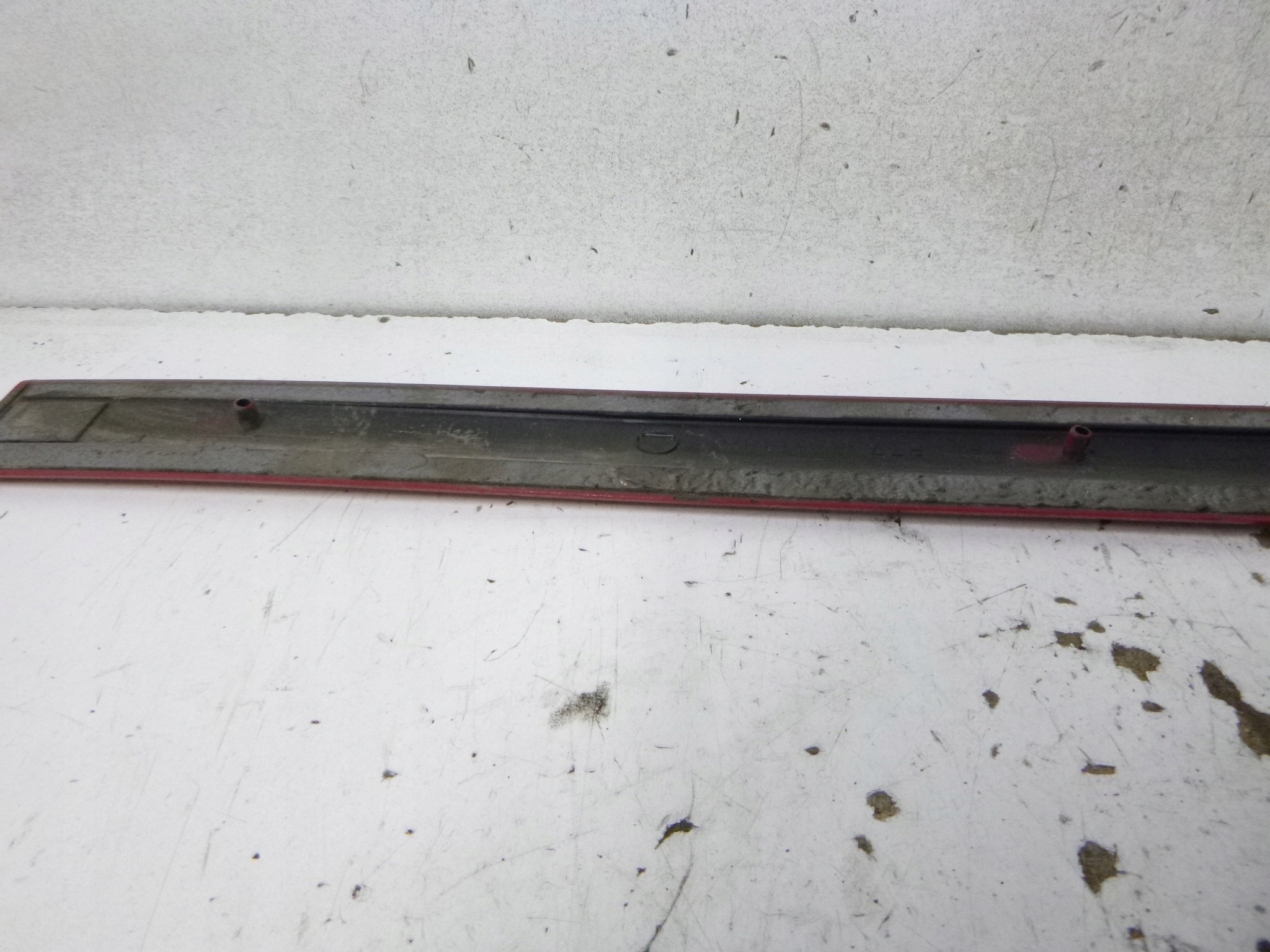 Audi A4 B7 S Line Liste Porte AR Droit 8E0853964 image 8