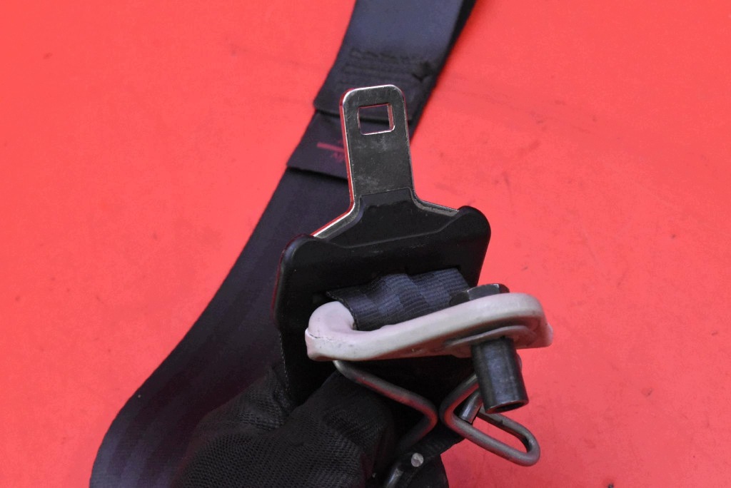 Säkerhetsbälte höger fram med sträckare Peugeot 207 image 8