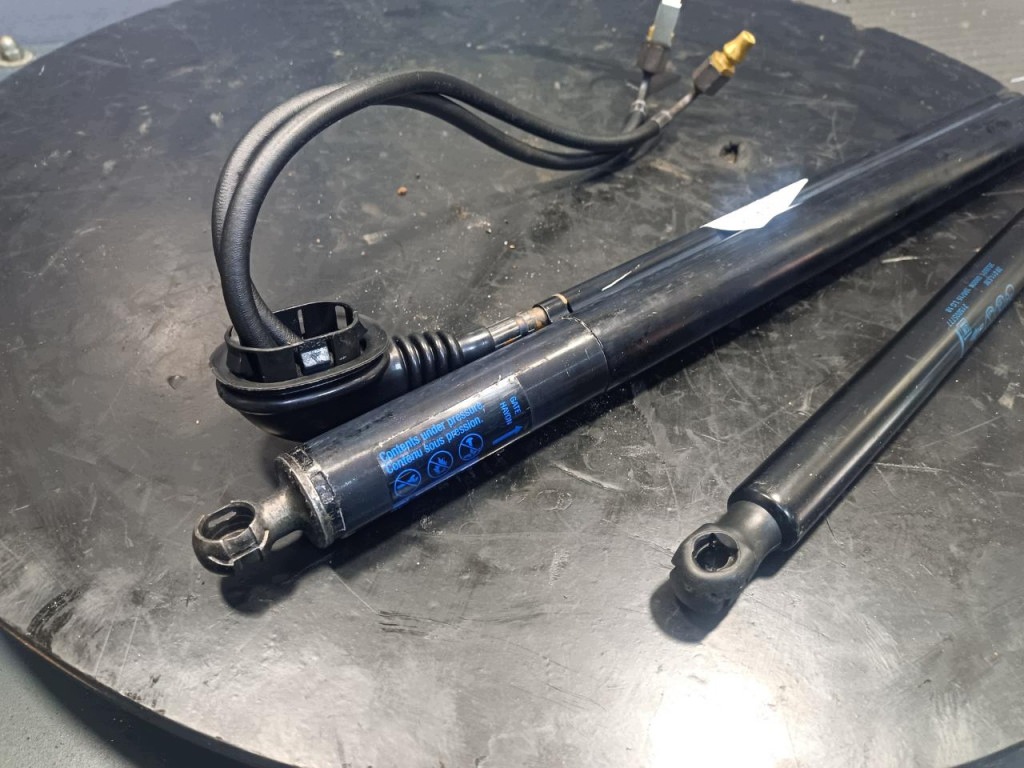 OPEL INSIGNIA A KLEPENACTUATOR 13338838 image 4