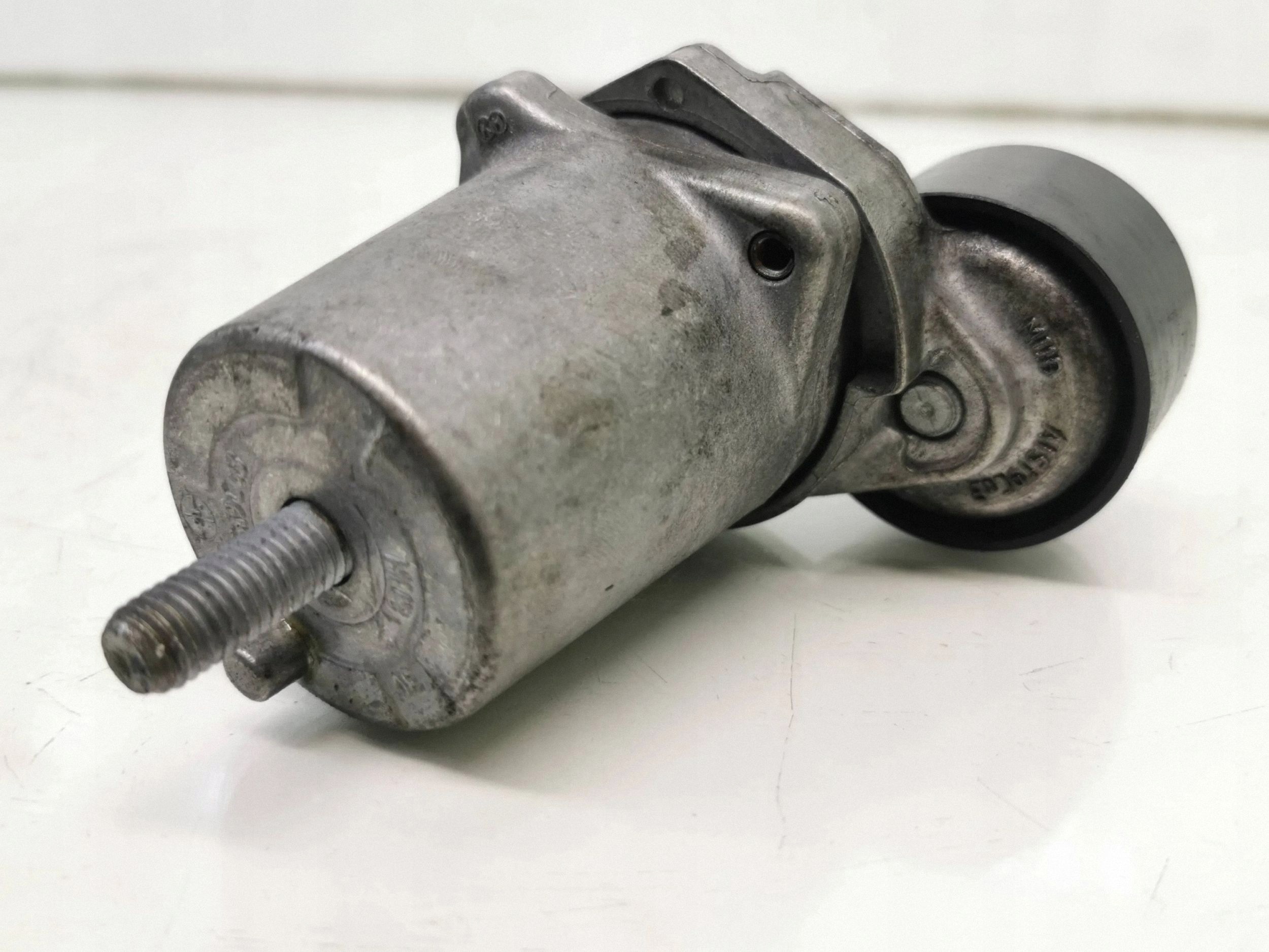 BMW 5er E60 E61 Spannrolle 20338
