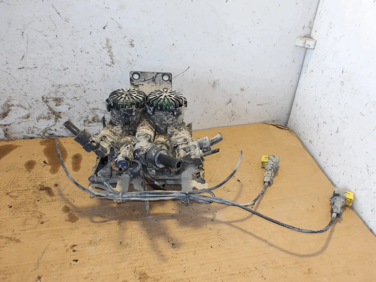 Vanne EBS Renault Gama T K102266 image 2