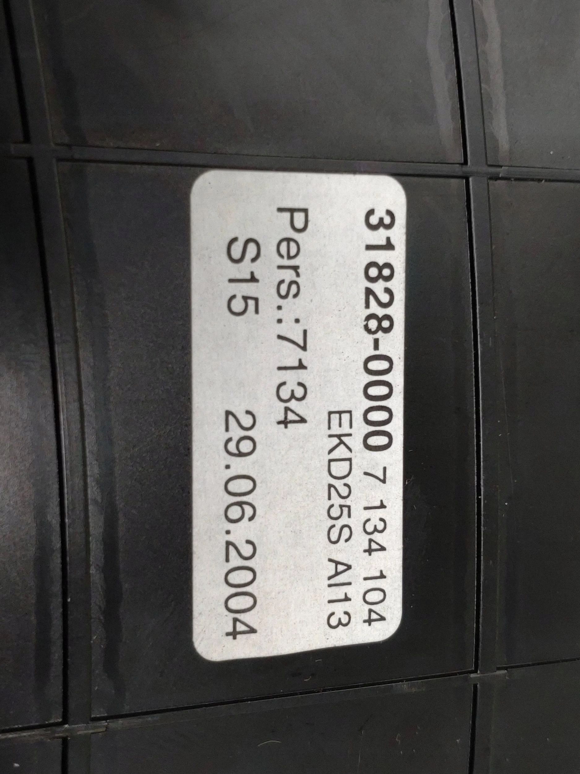 Support gobelet BMW 5 E60/E61 318280000 image 10