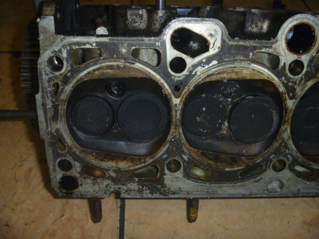 Culasse VW Golf IV 1.6 06B103373A image 3