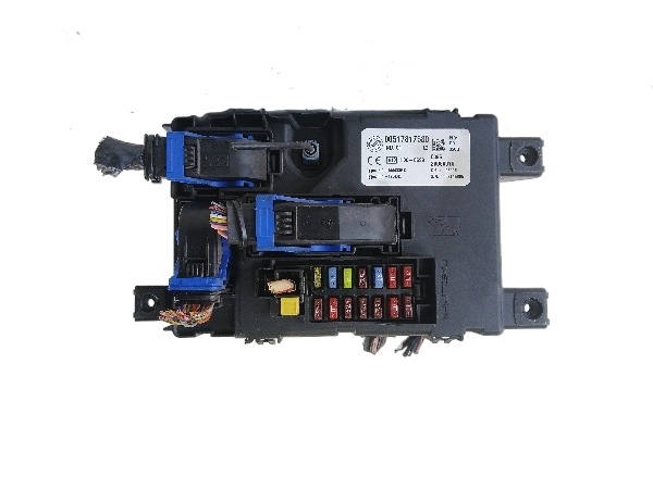 FIAT GRANDE PUNTO Säkringbox BSI 00517817580 image 2
