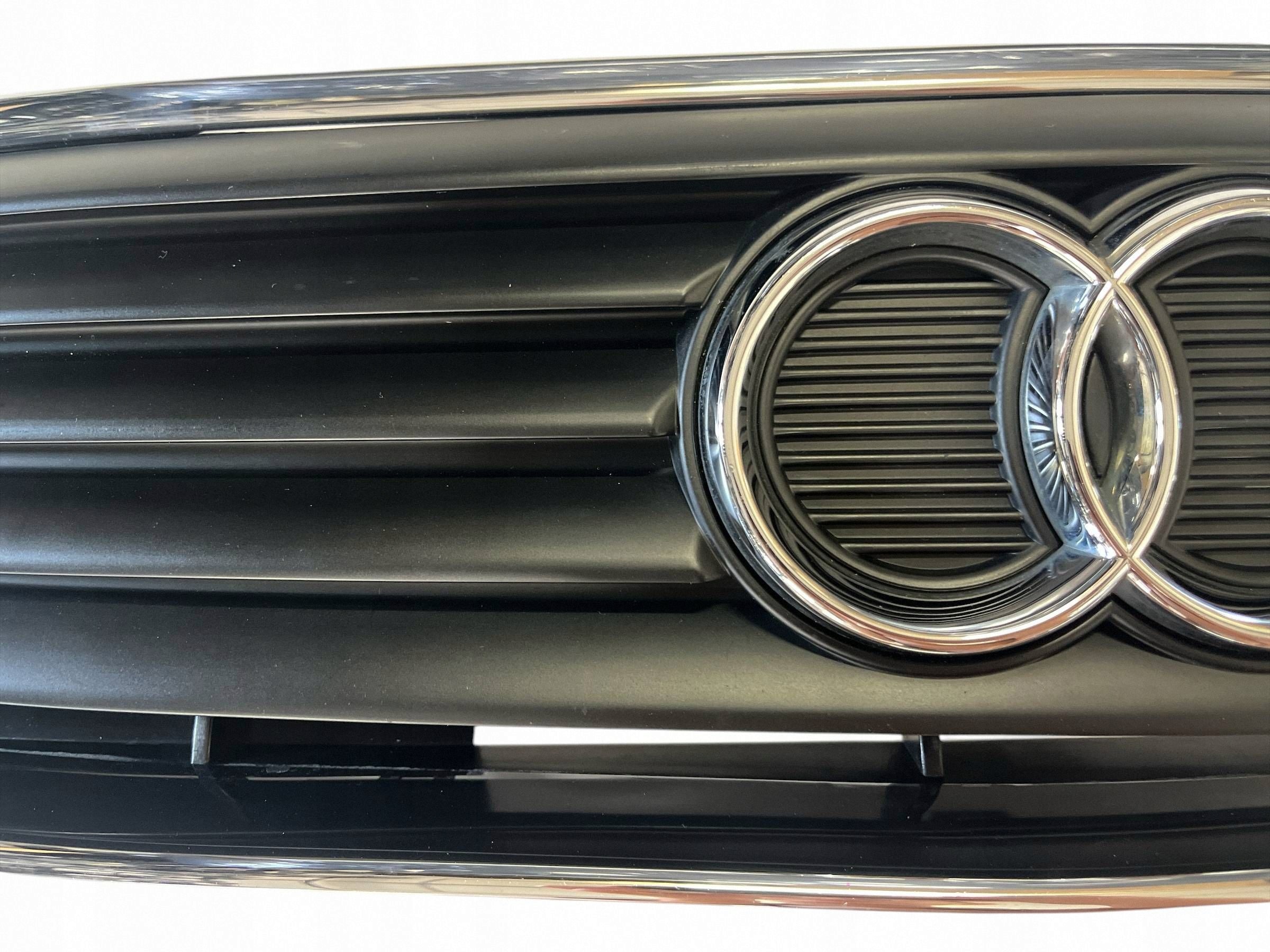 Calandre Audi A2 8Z0853651A image 4