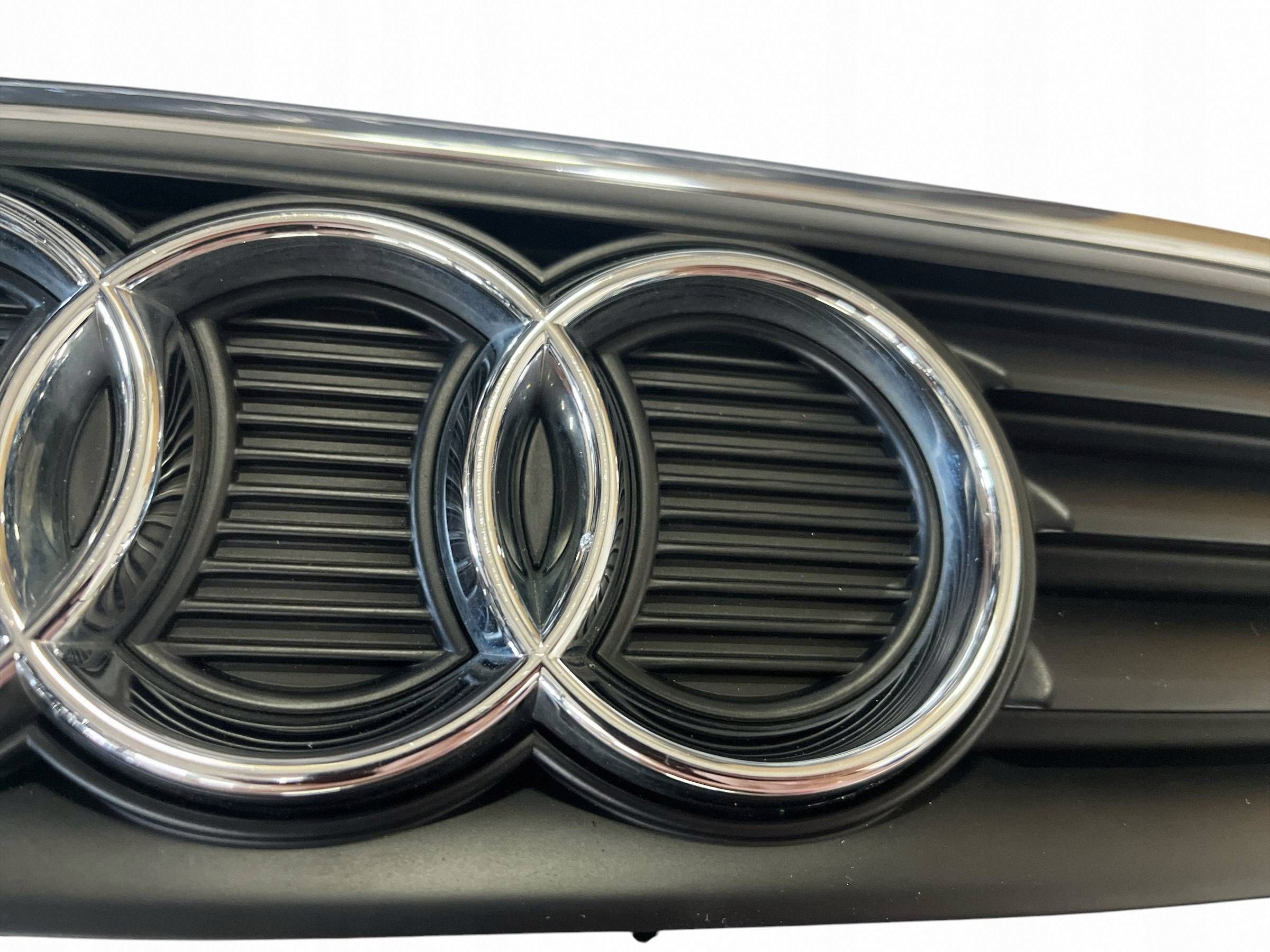Calandre Audi A2 8Z0853651A image 7