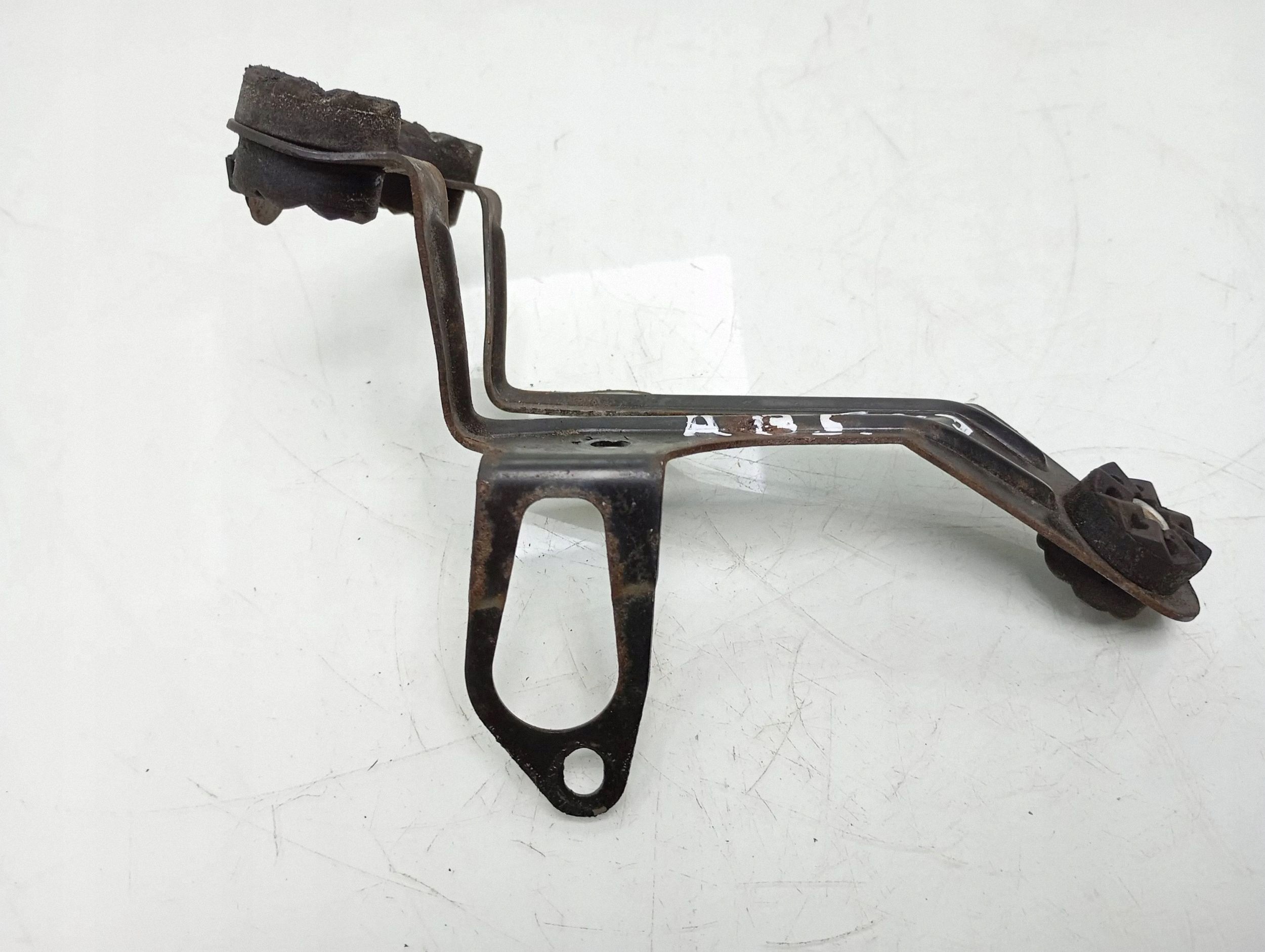 BMW 3 E90 E91 ABS-pumpun kiinnike FRC94490 image 3
