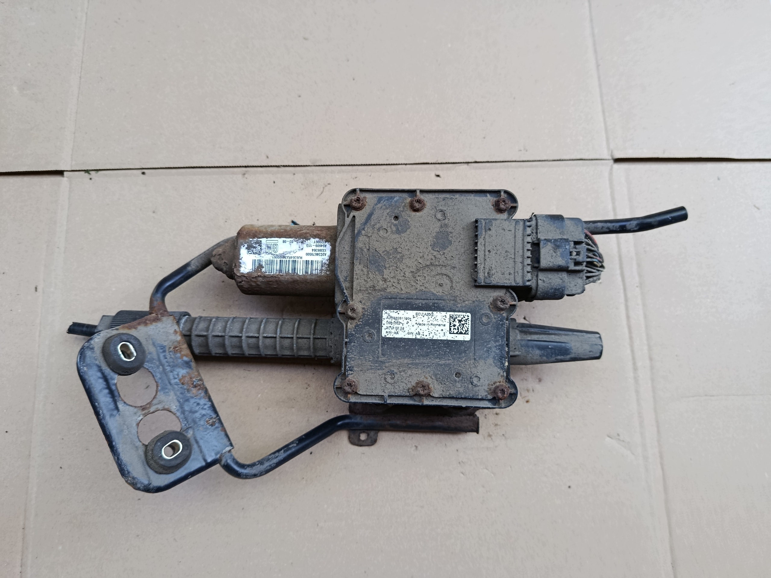 Handbromsmotor Opel Astra J A2C34679500 image 2