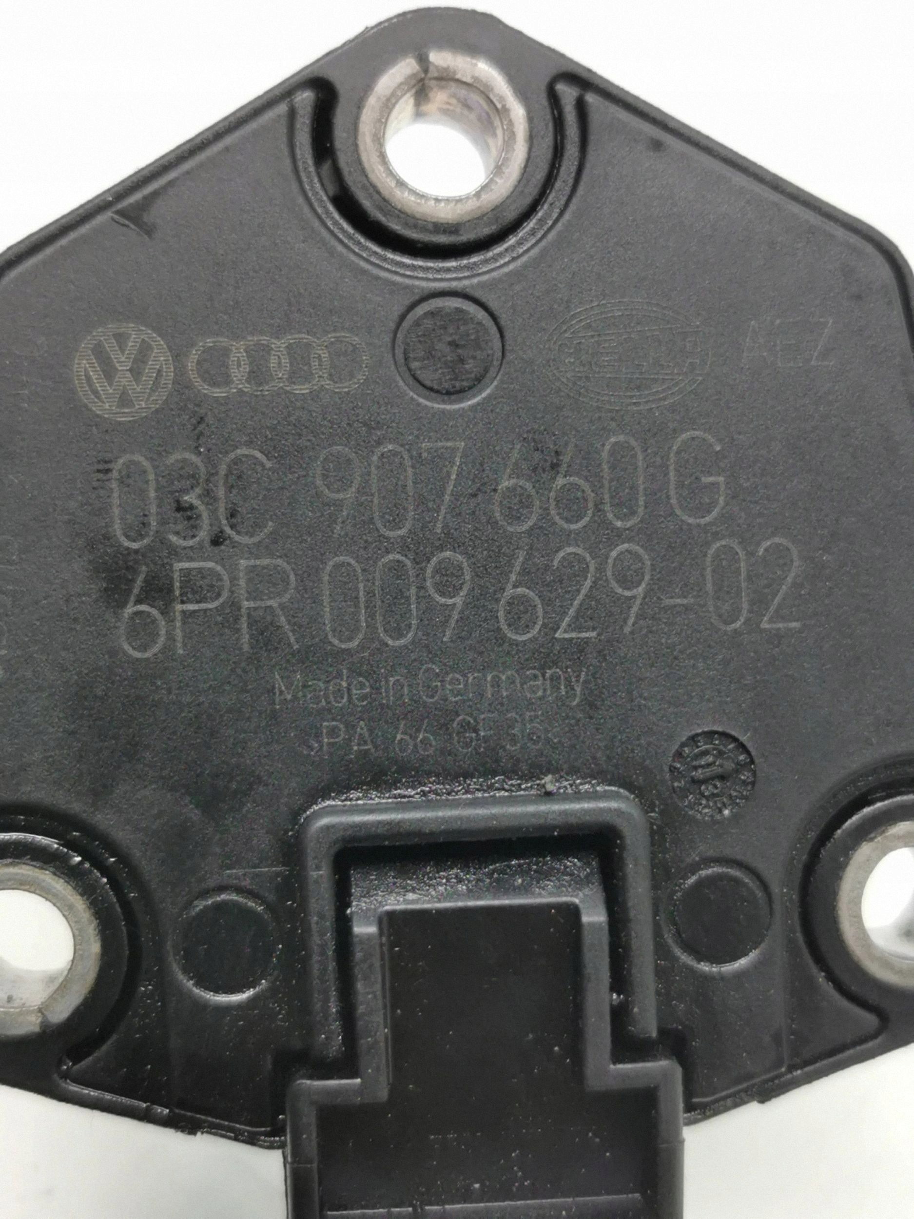 VW Golf VII Öldrucksensor 03C907660G image 7