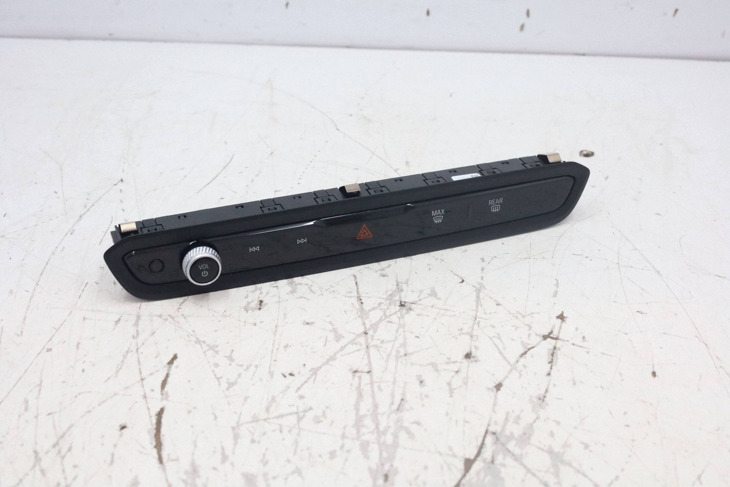 Painel Interruptor Rádio BMW G20 G21 G22 G23 G26 M3 G80 G81