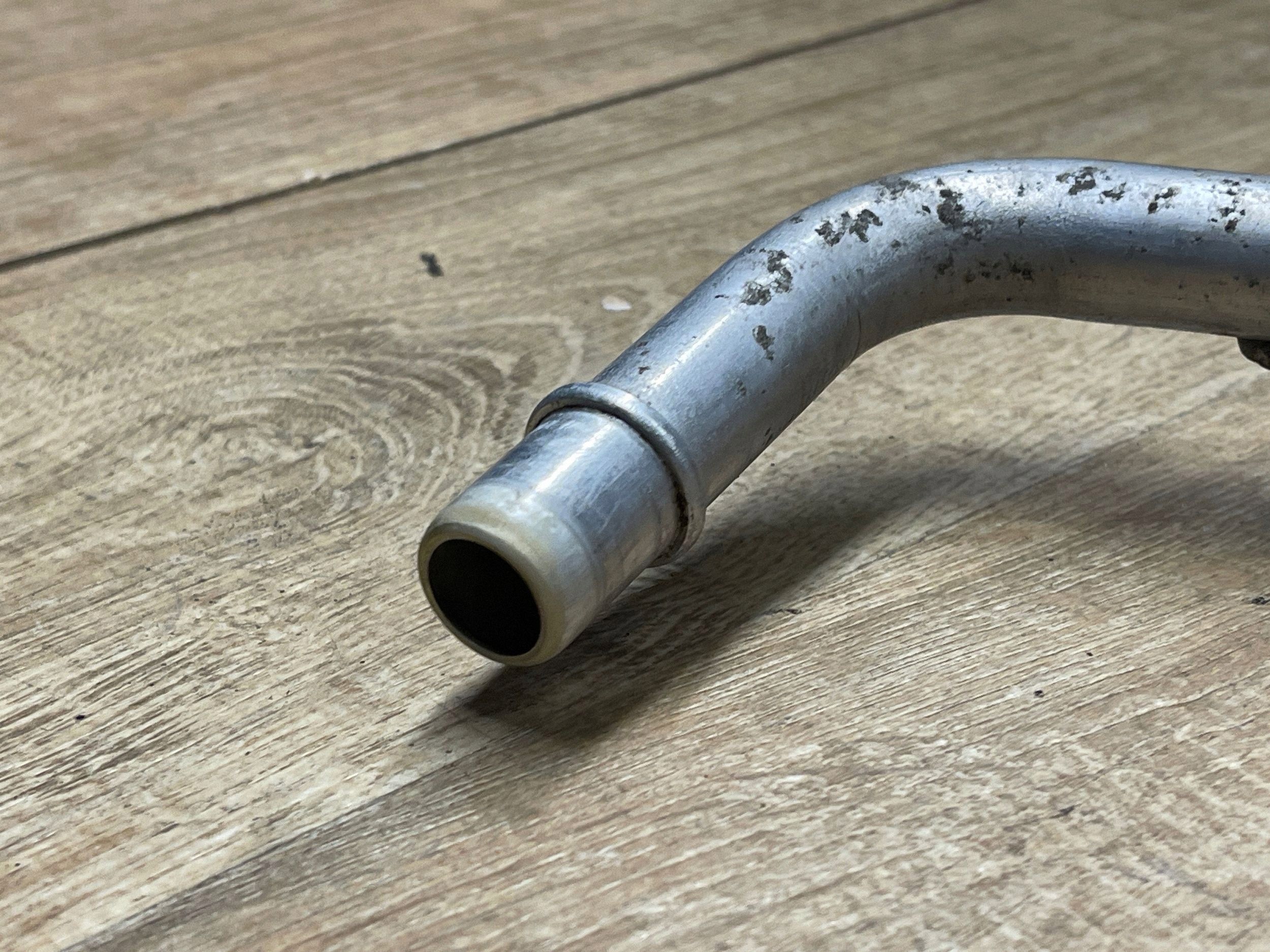 Jaguar XF X260 3.0 V6 D Water Hose GX63-8D059-AC image 3