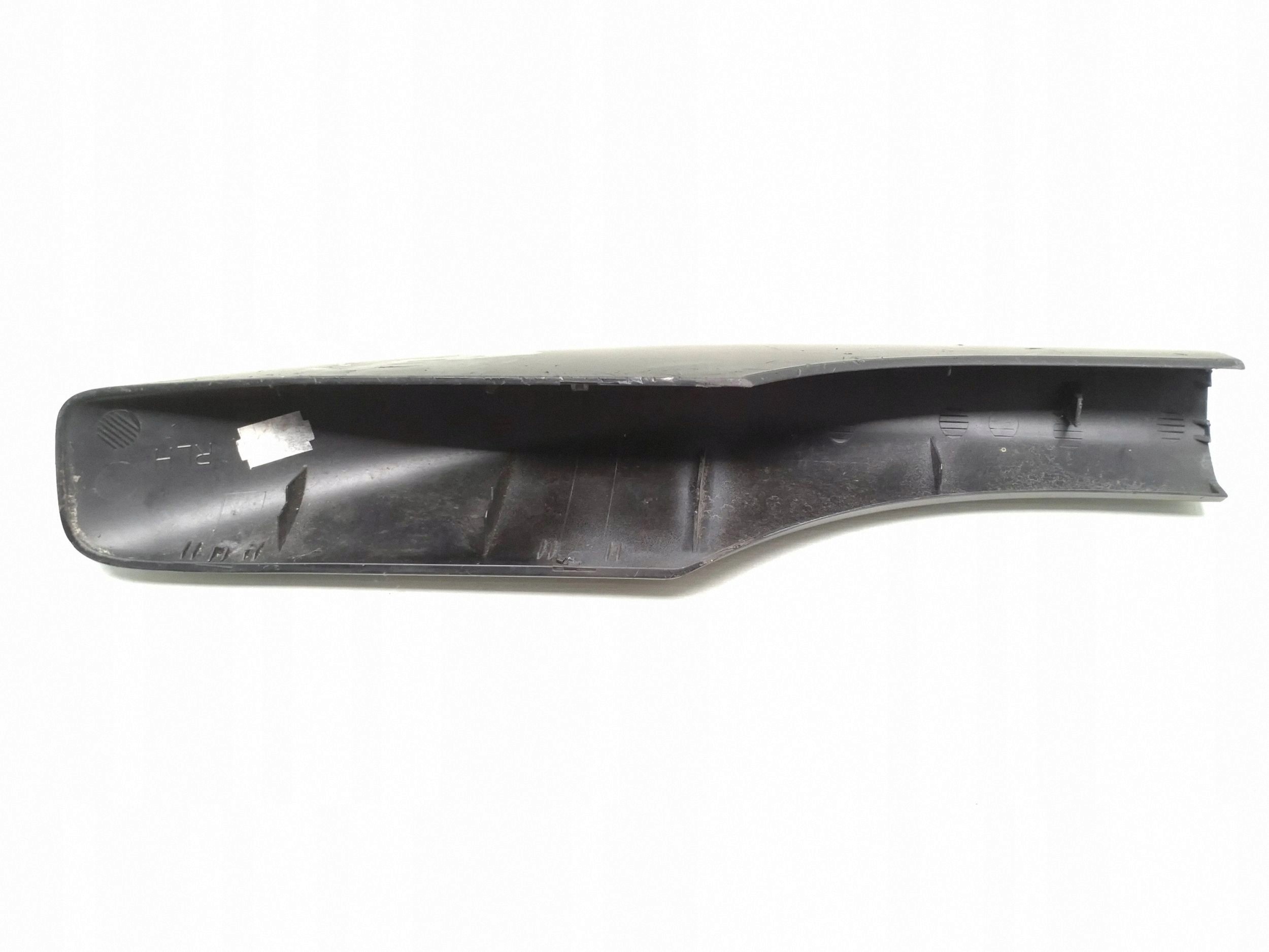 Toyota Avensis T25 Relingabdeckung links hinten Kombi 03-08 image 4
