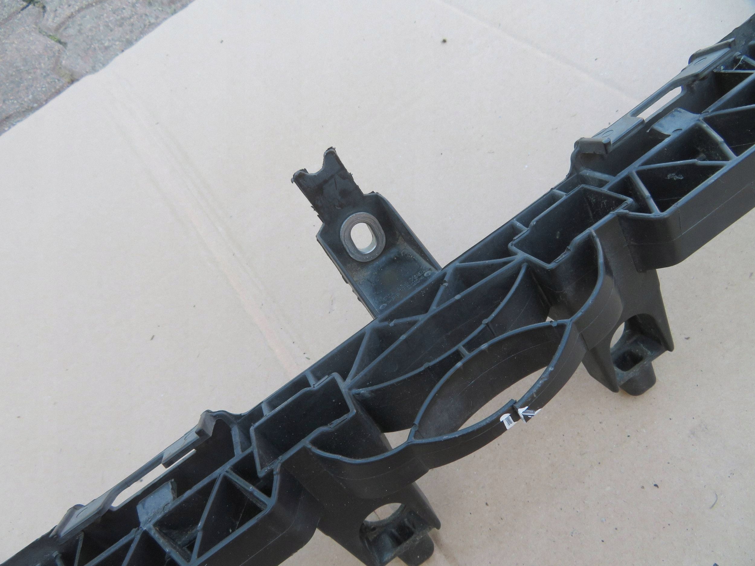 Reforço do Para-choque Dianteiro VW Touran III 2014 image 5