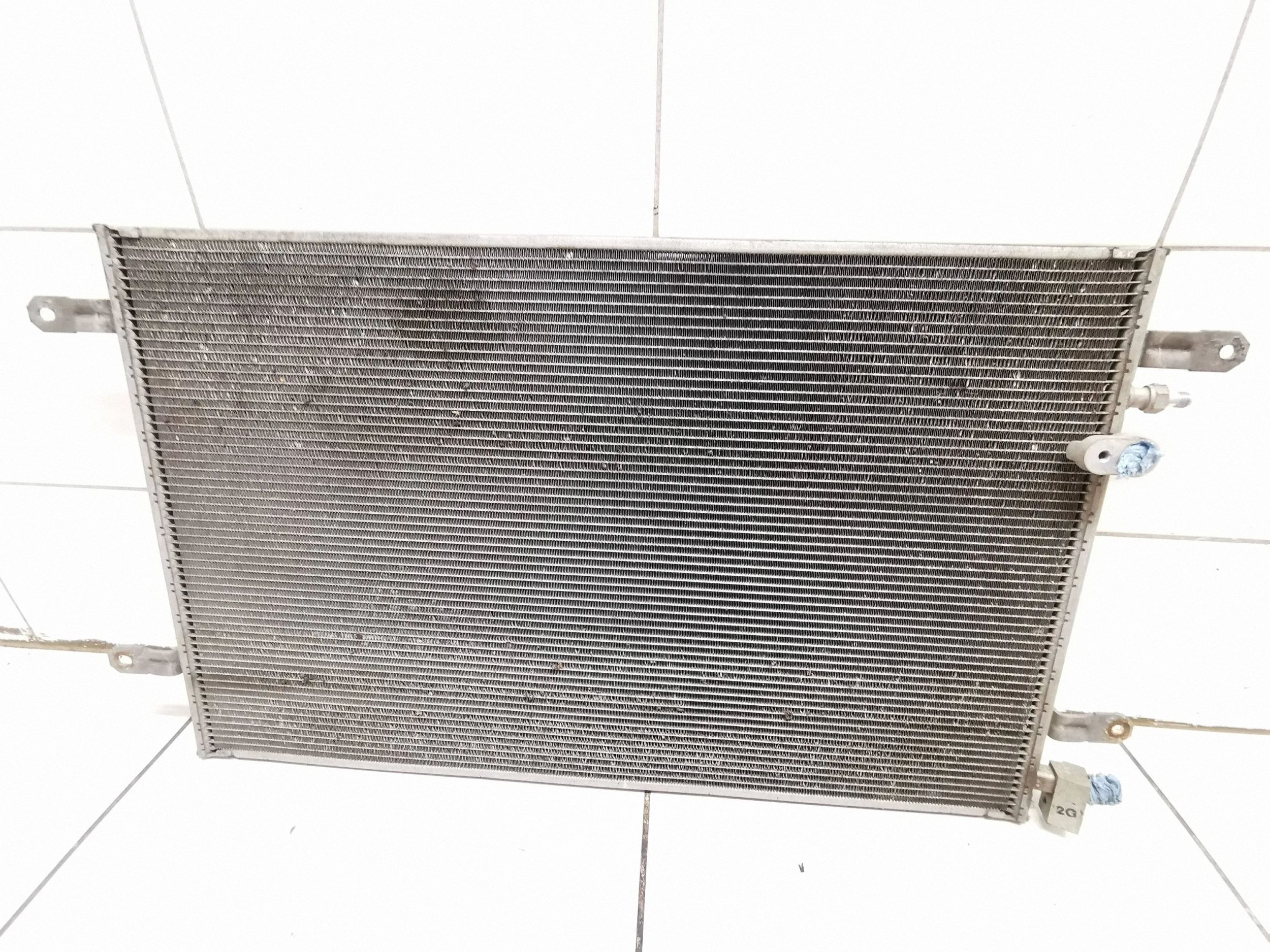 2005 Audi A6 S6 C6 4F Luftkonditioneringskondensor image 8