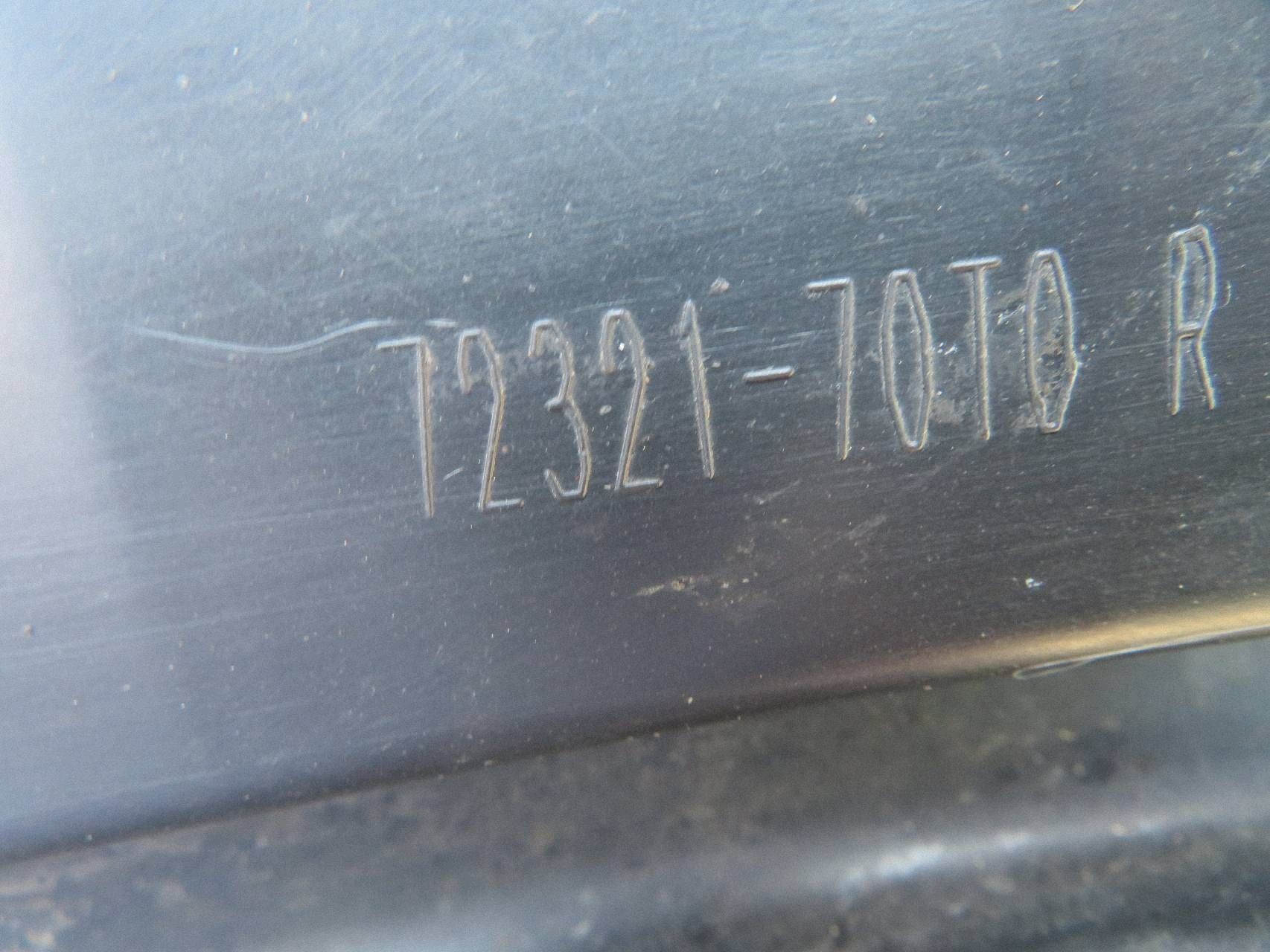 Suzuki Swift II - Cobre-roda dianteiro usado image 6