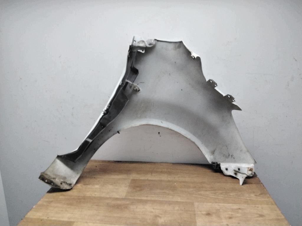 Opel Agila B vorderer linker Kotflügel OEM F-169154-