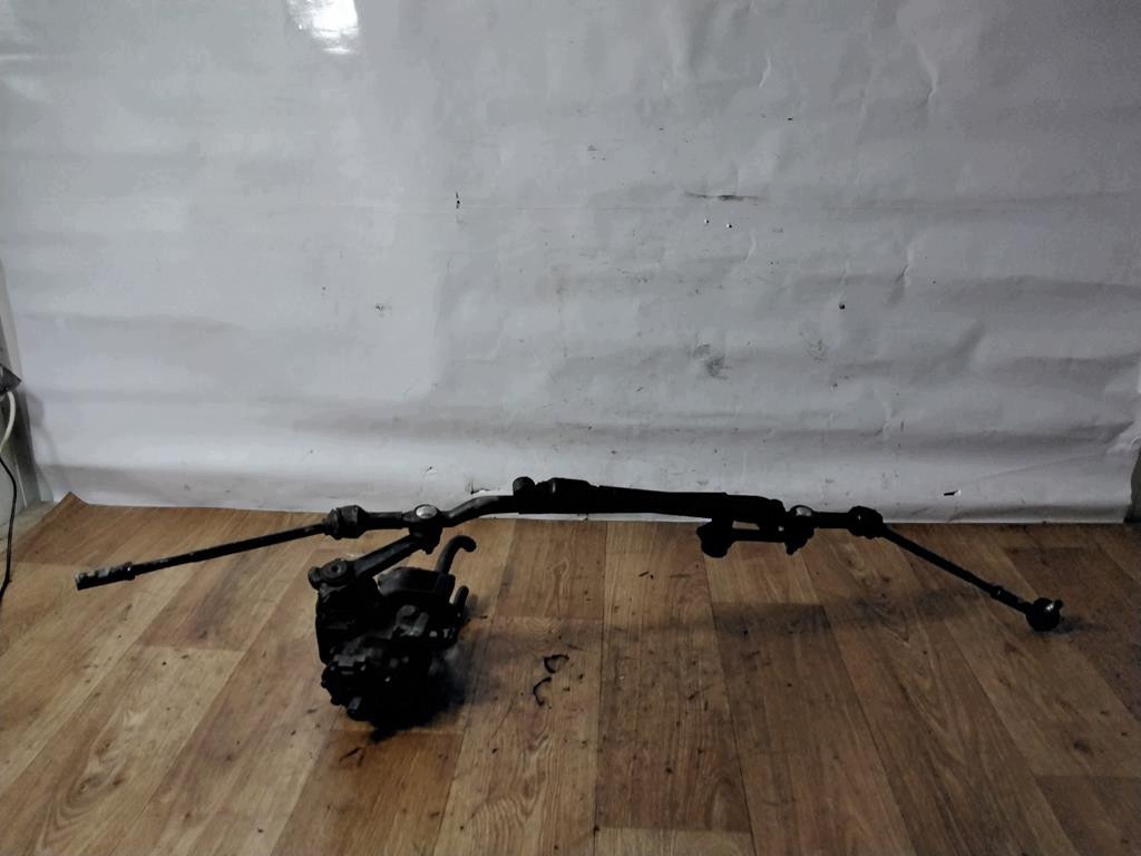 Dirección Mercedes W202 Usada OEM F-168996 image 2