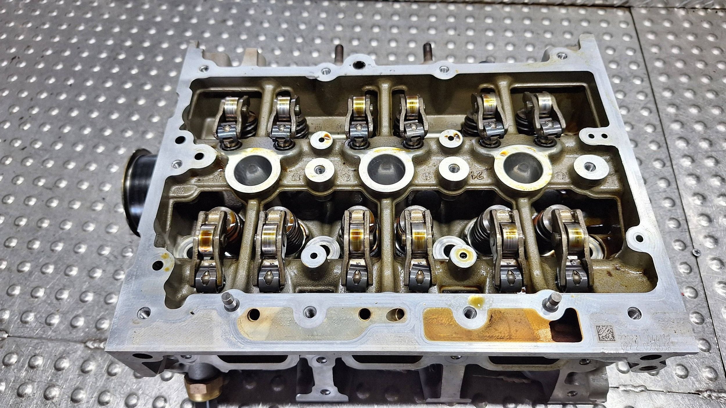 Culasse complète VW 1.0 TSI OEM S27720335 image 7