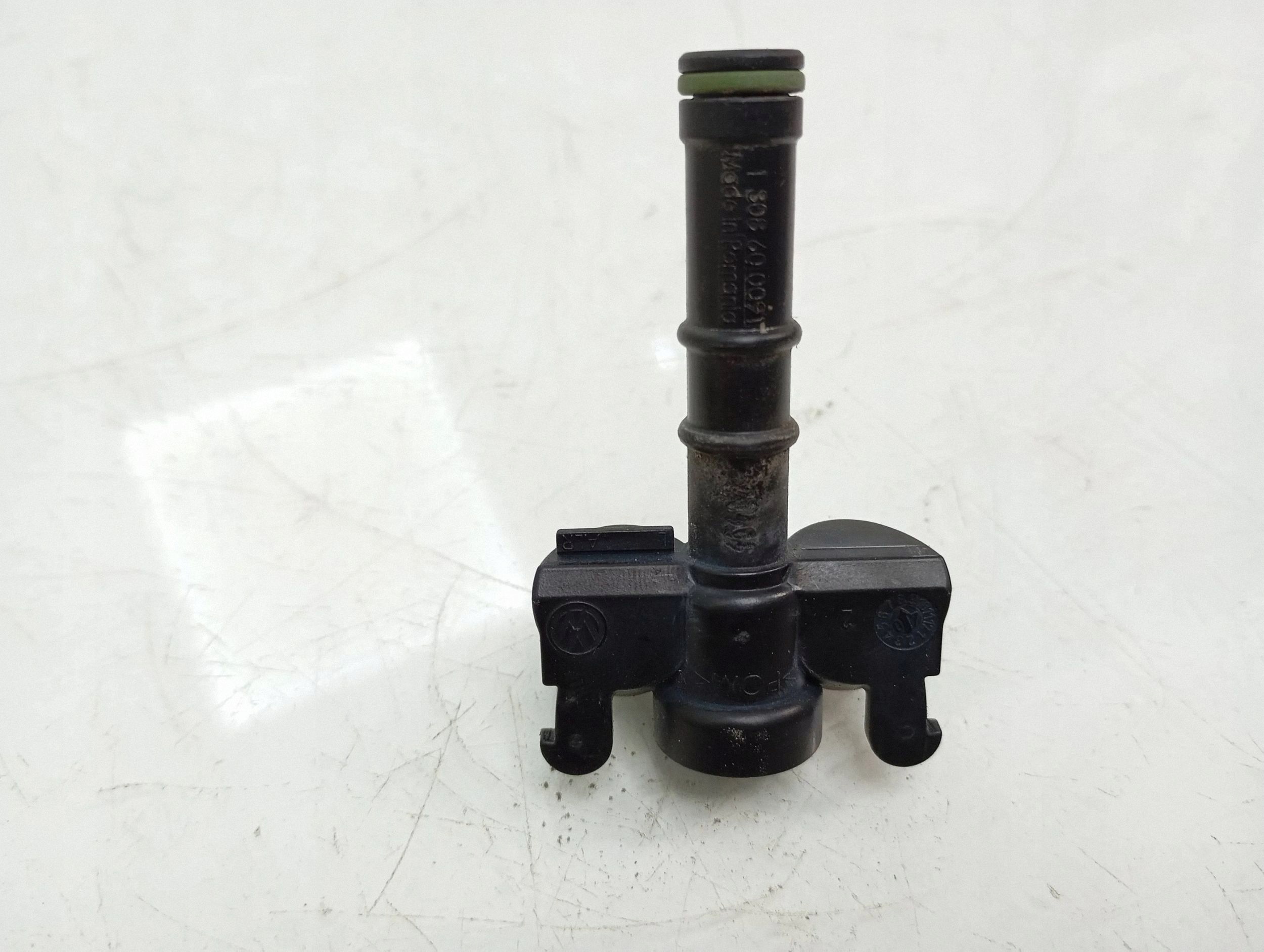 Lave-projecteur Tiguan 2008 VW OE 1308600091 image 3