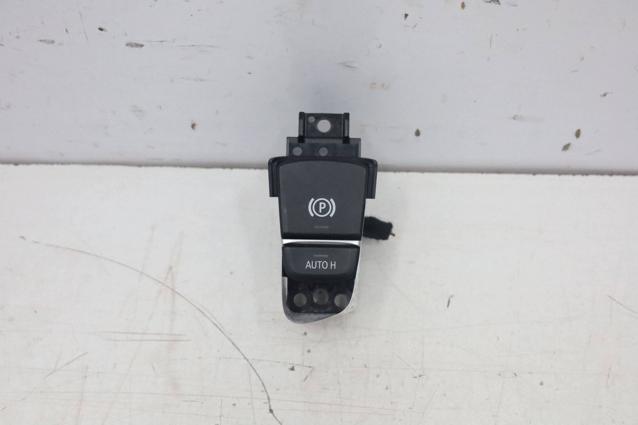 Interruptor Botão Auto Hold BMW X3 G01 G30 G31 M5 F90 image 2