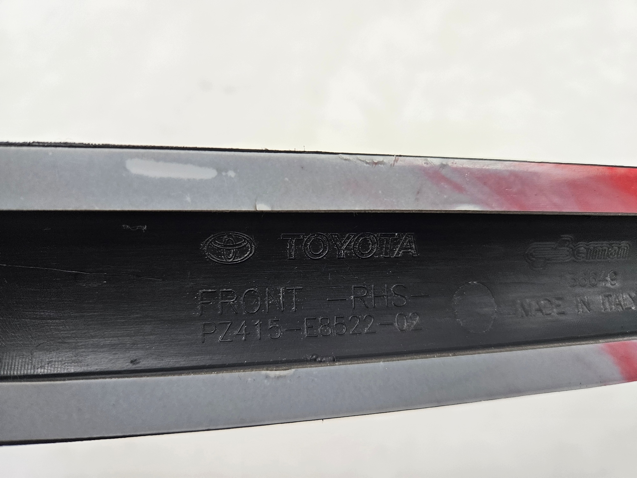 Toyota Corolla Verso ovenlista eteen oikea image 10
