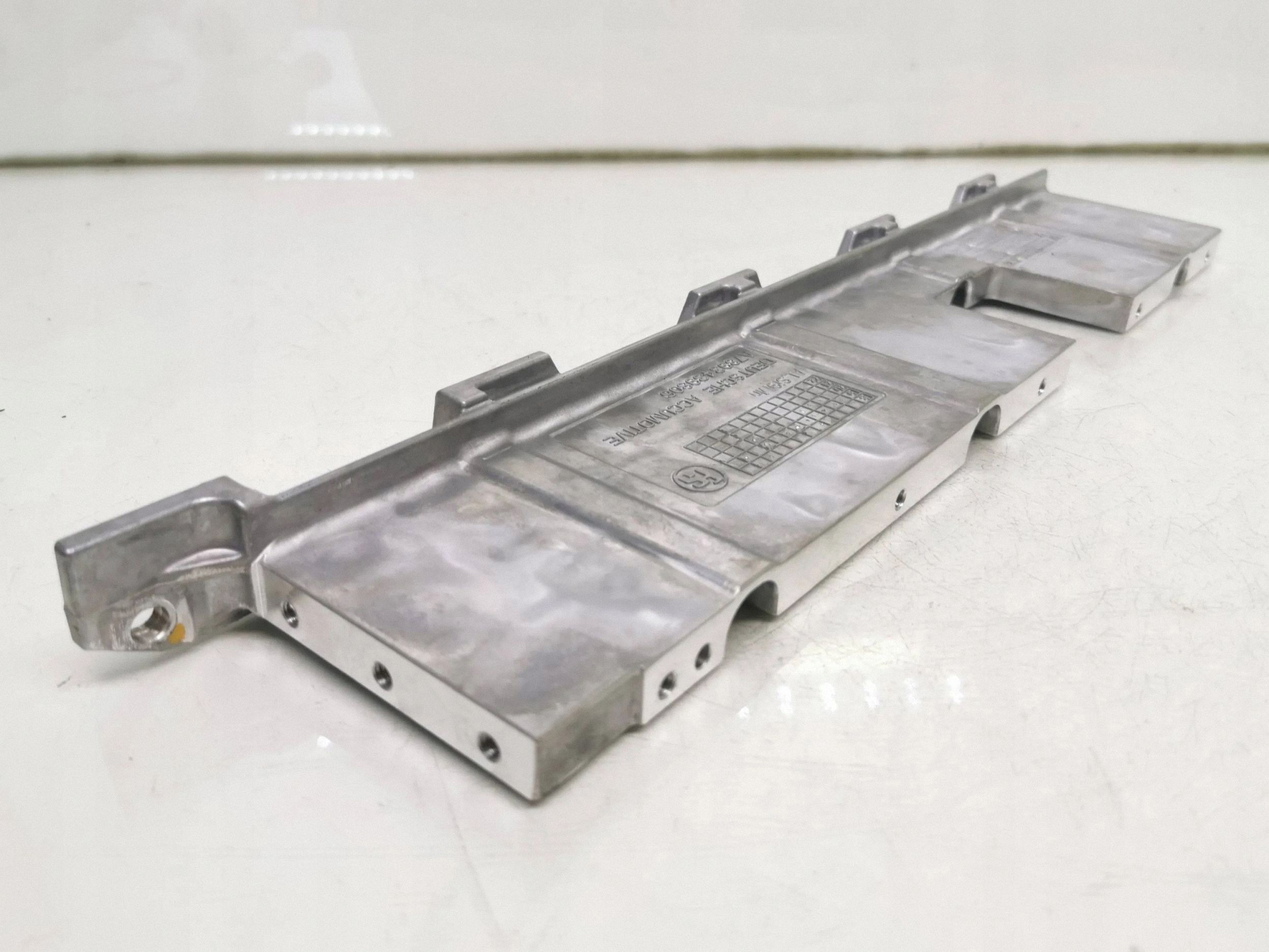 Support batterie traction Mercedes EQC A7893439806 image 2