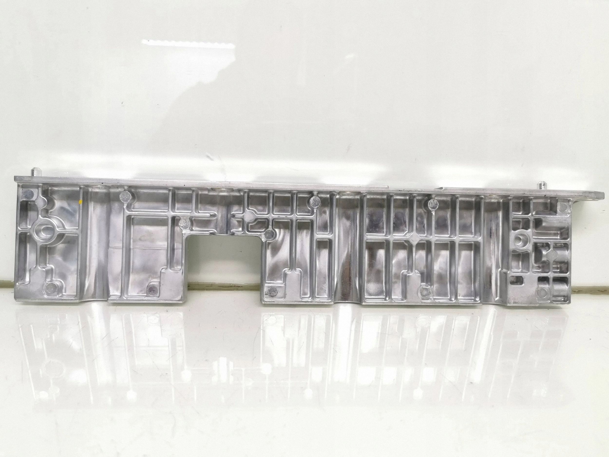 Support batterie traction Mercedes EQC A7893439806 image 4