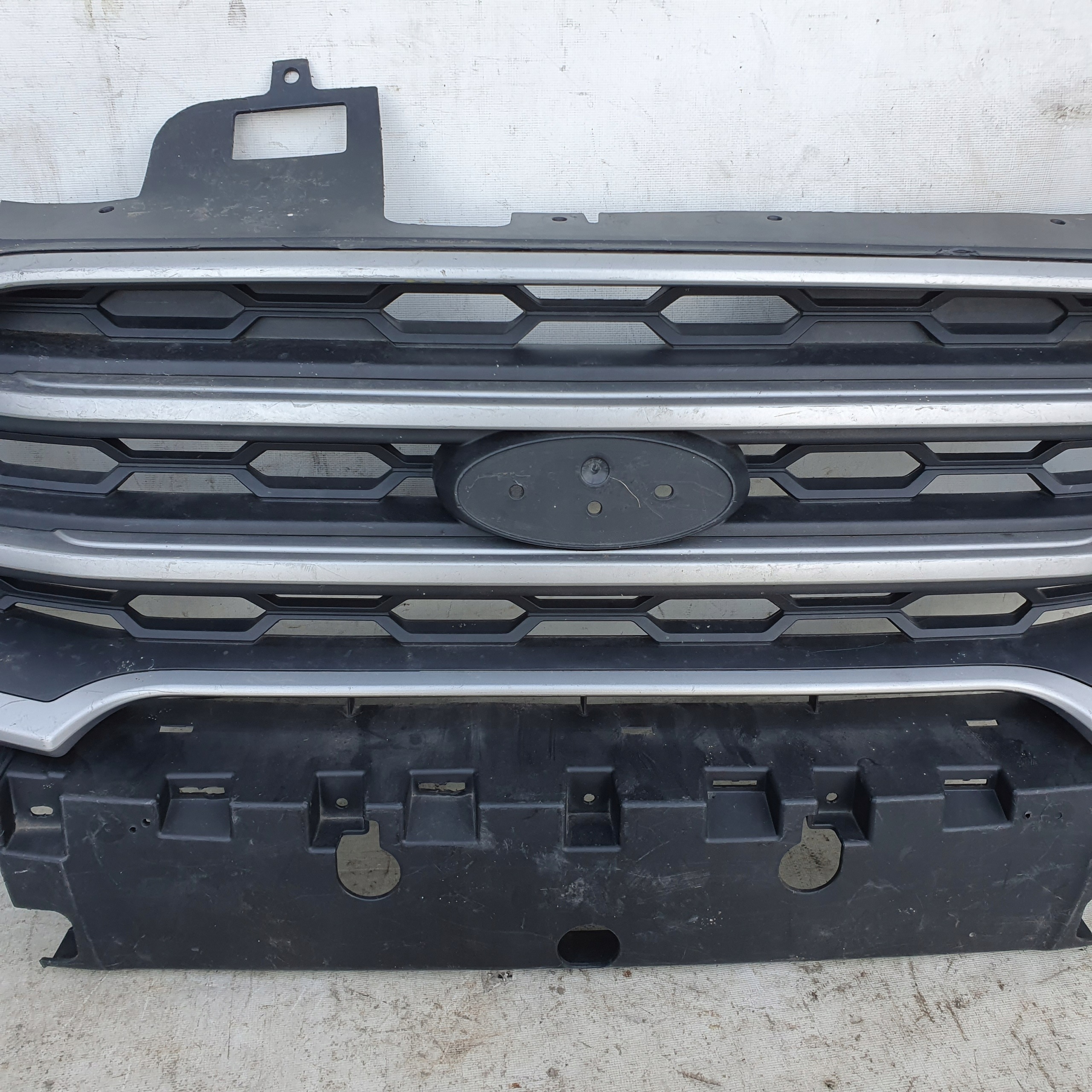 Grade Dianteira Ford EcoSport GN1517B968 Usada image 4