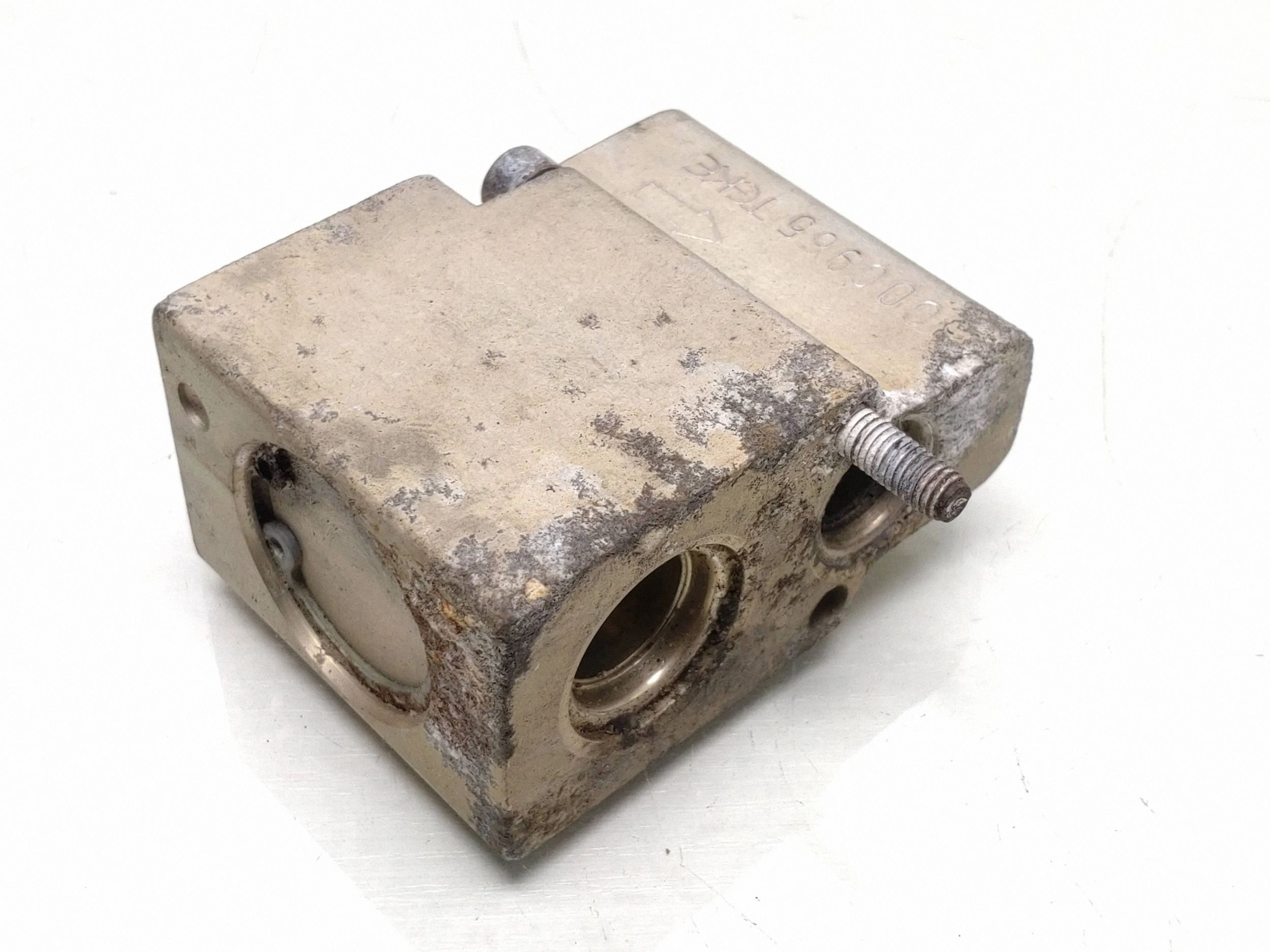 A/C Condensor Klep VW Golf IV 1J1820103B image 2