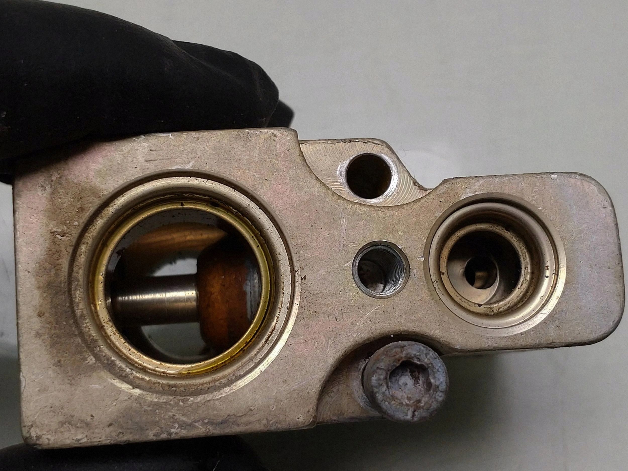 A/C Condensor Klep VW Golf IV 1J1820103B image 3