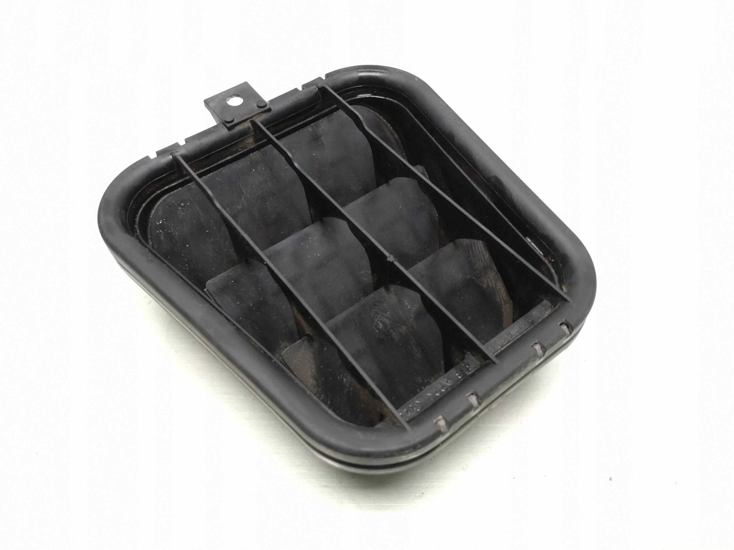 Audi A6 S6 C5 4B Ventilationsgaller 8b0819181b image 2